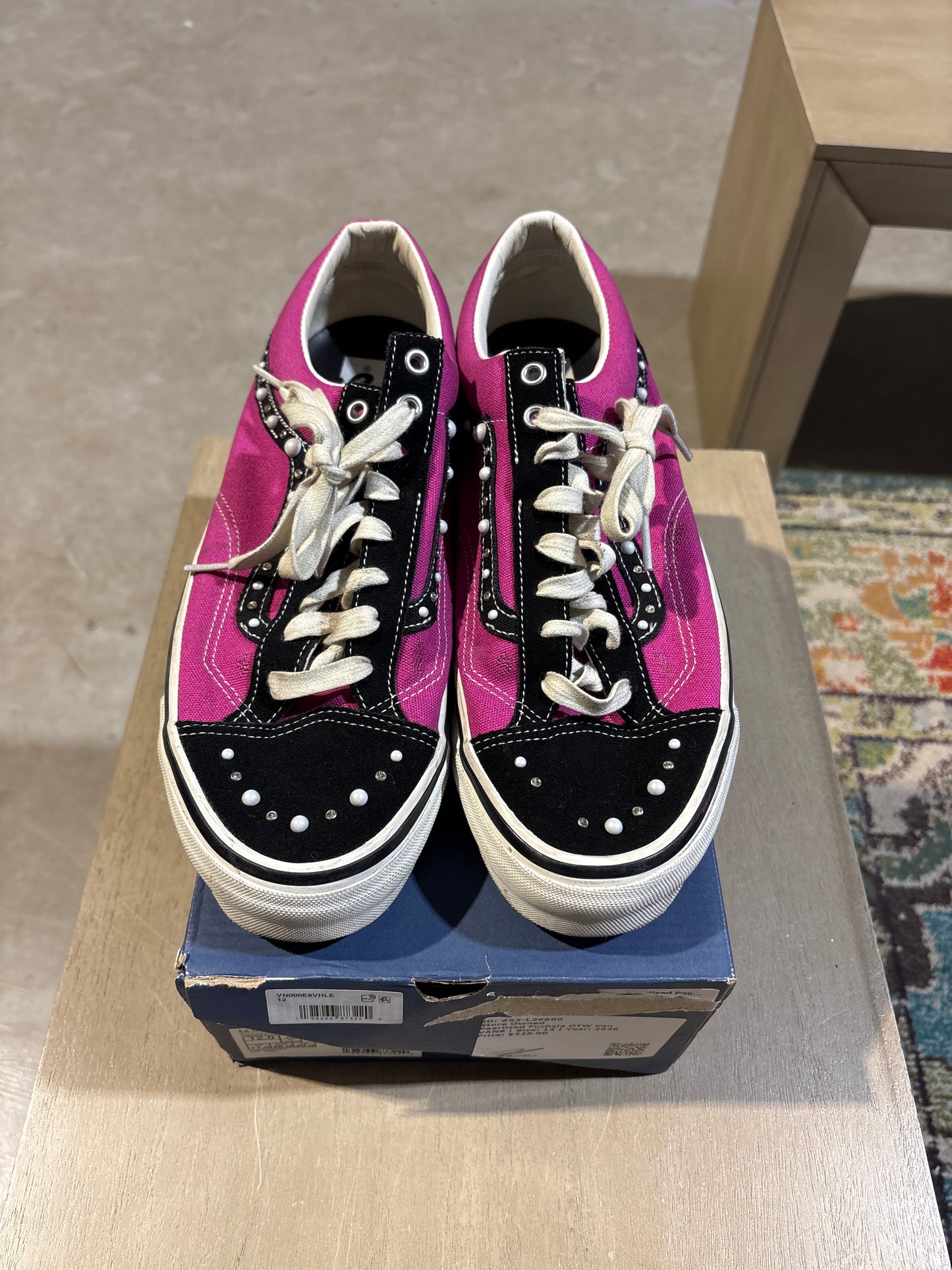 Used Pearlized Fuchsia OTW Van Sz 12