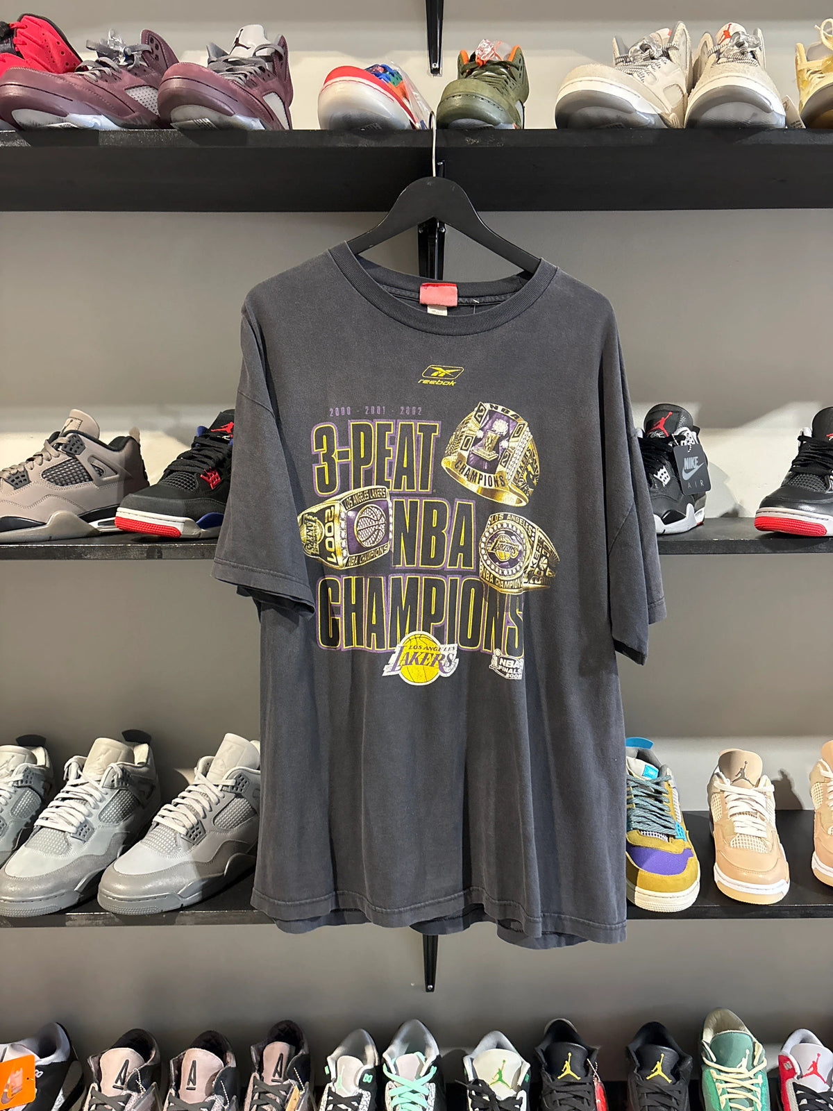 Vintage 3 Pt Lakers Tee 02’ - Pre-Owned
