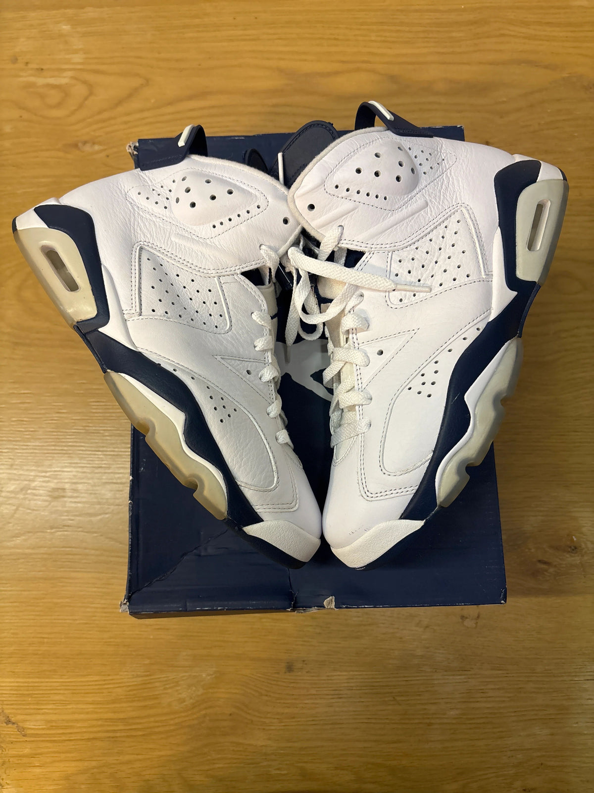 Jordan 6 Retro Midnight Navy (2022) - Pre-Owned