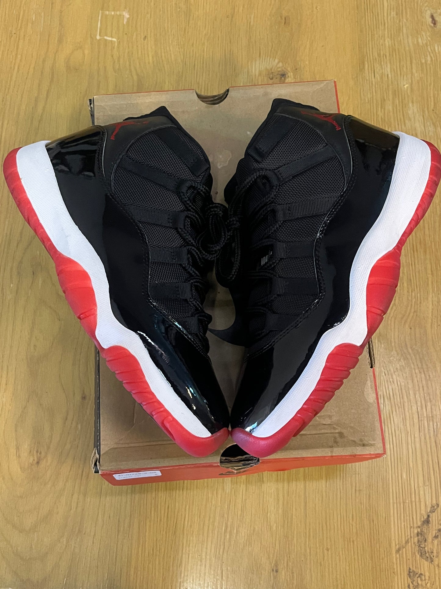 Bred 11used size 9