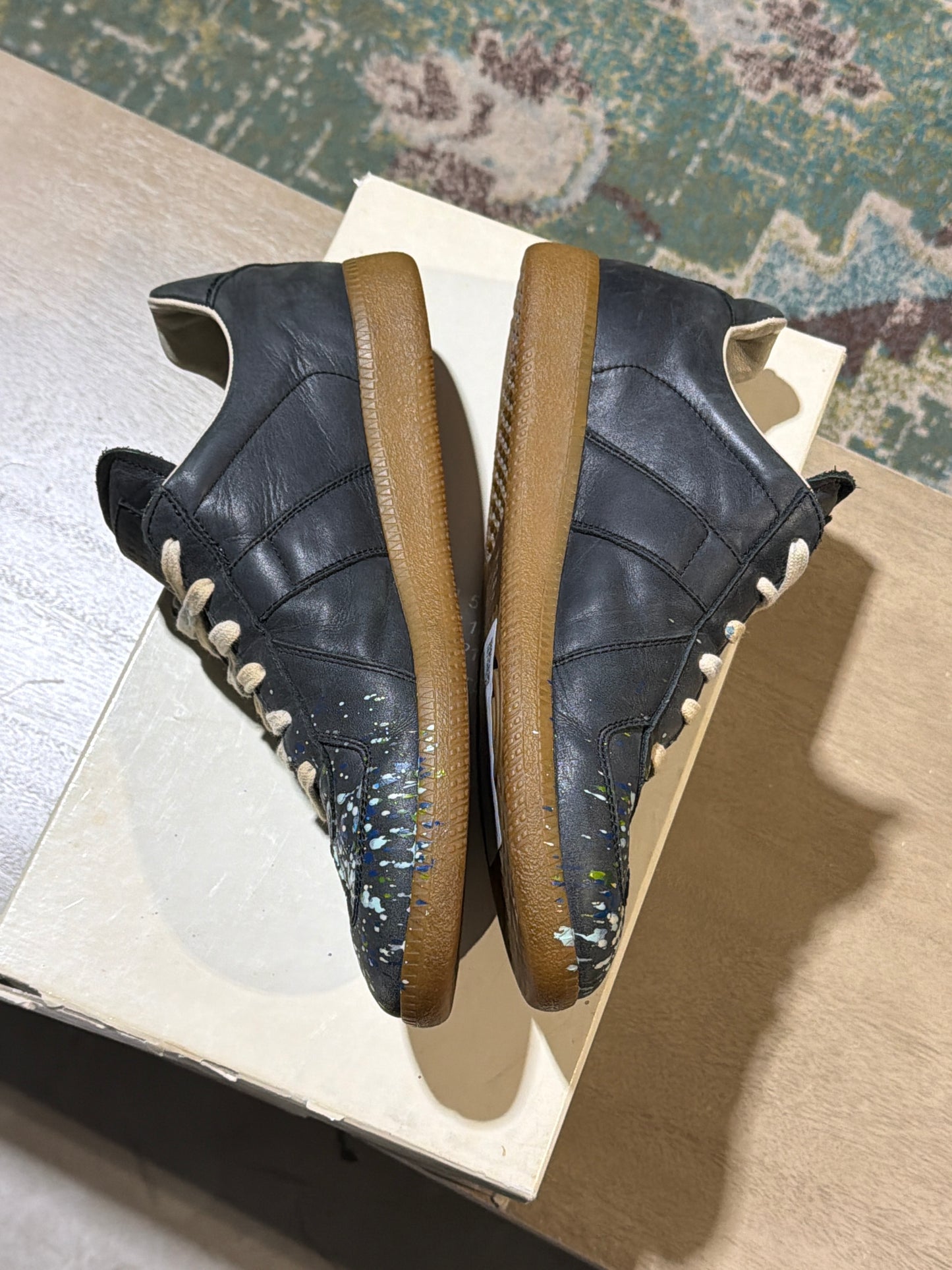 Maison Margiela navy paint splatter gats used Sz 8