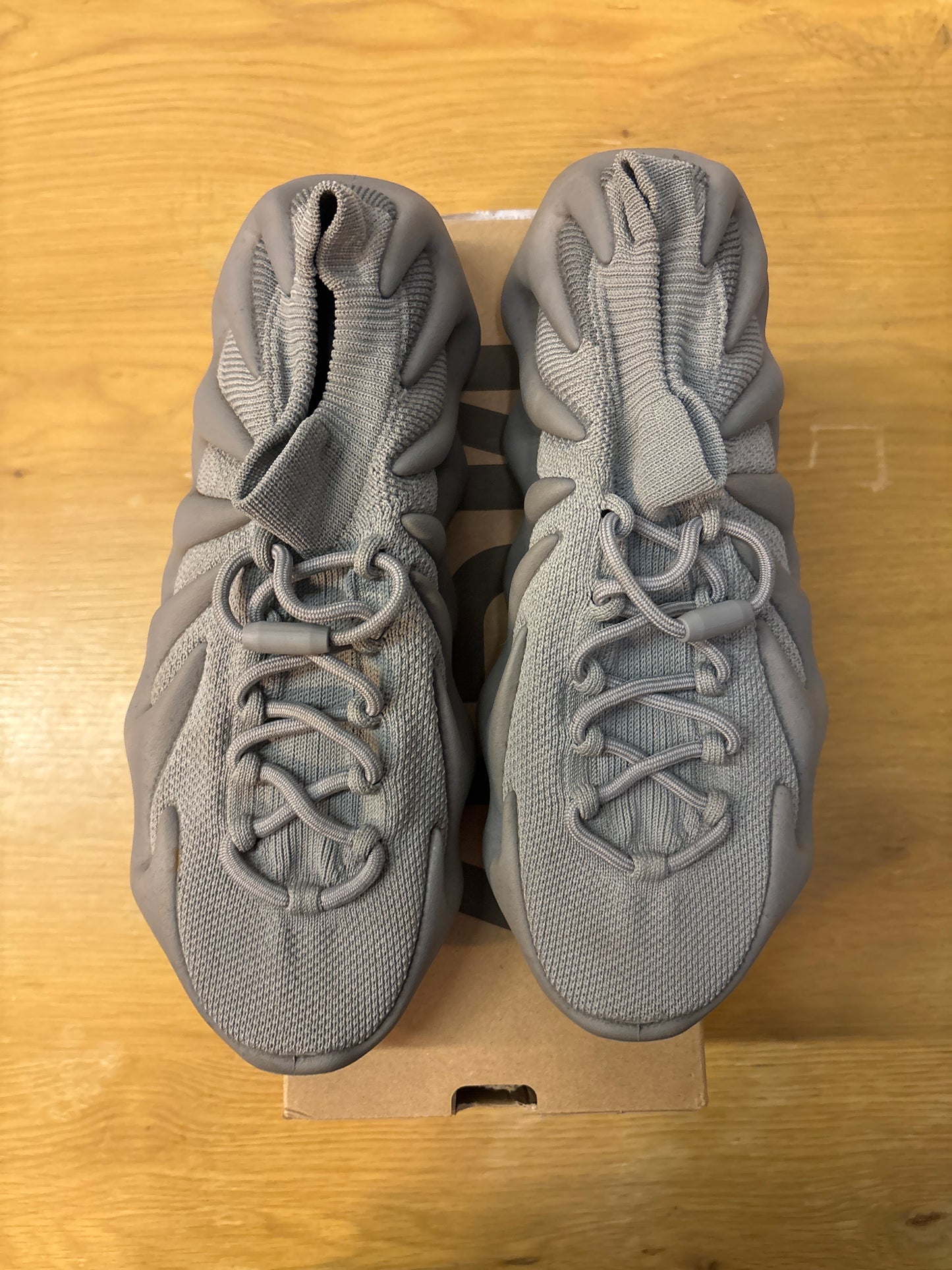 Yeezy 450 stone grey used Sz 10.5