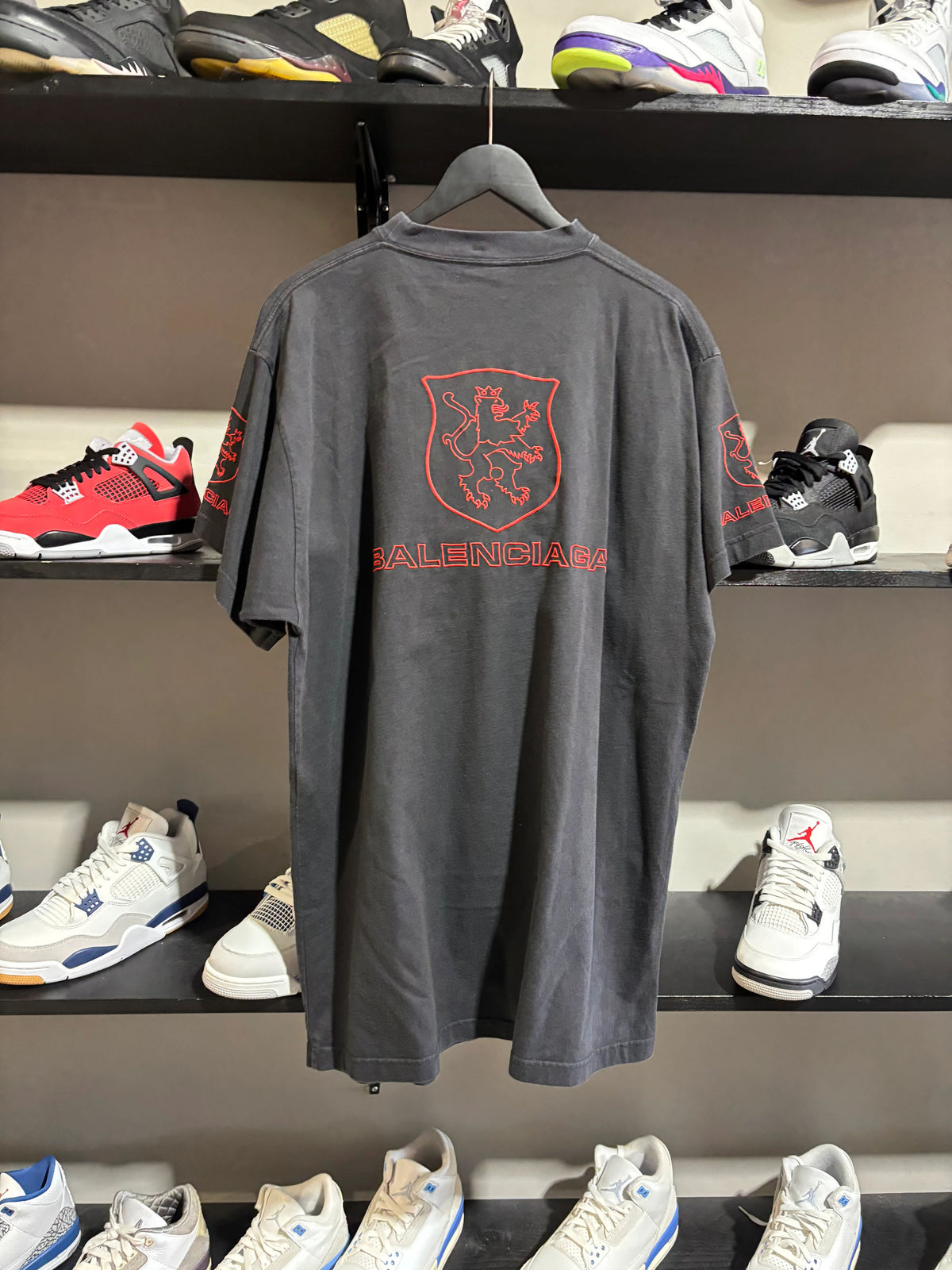 Balenciaga Lion Crest Red And Black Tee Sz L - Pre-Owned