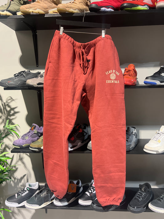 Fog Essentials Uni Crimson Sweats