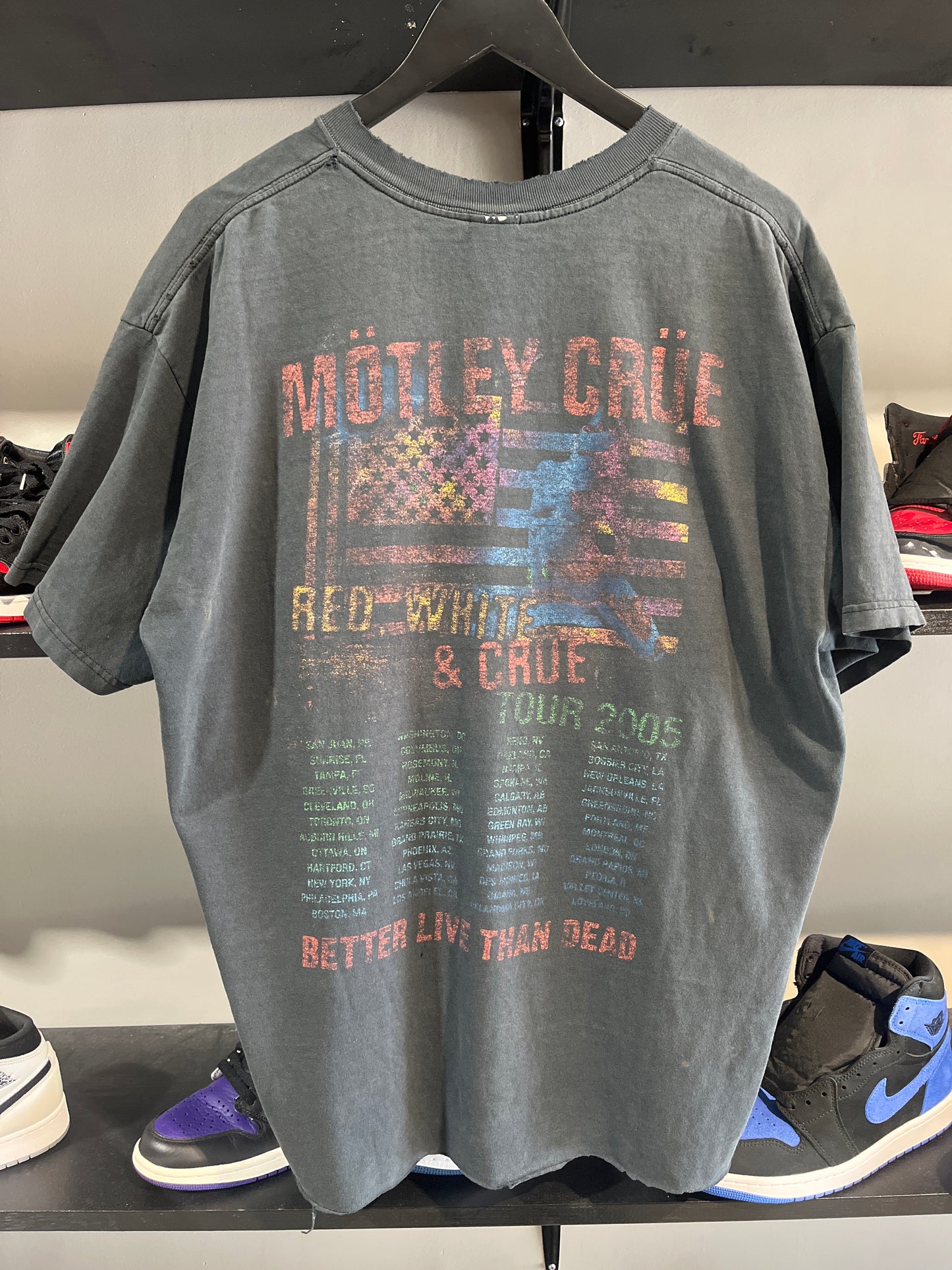 Vintage montley crue 05 tour tee