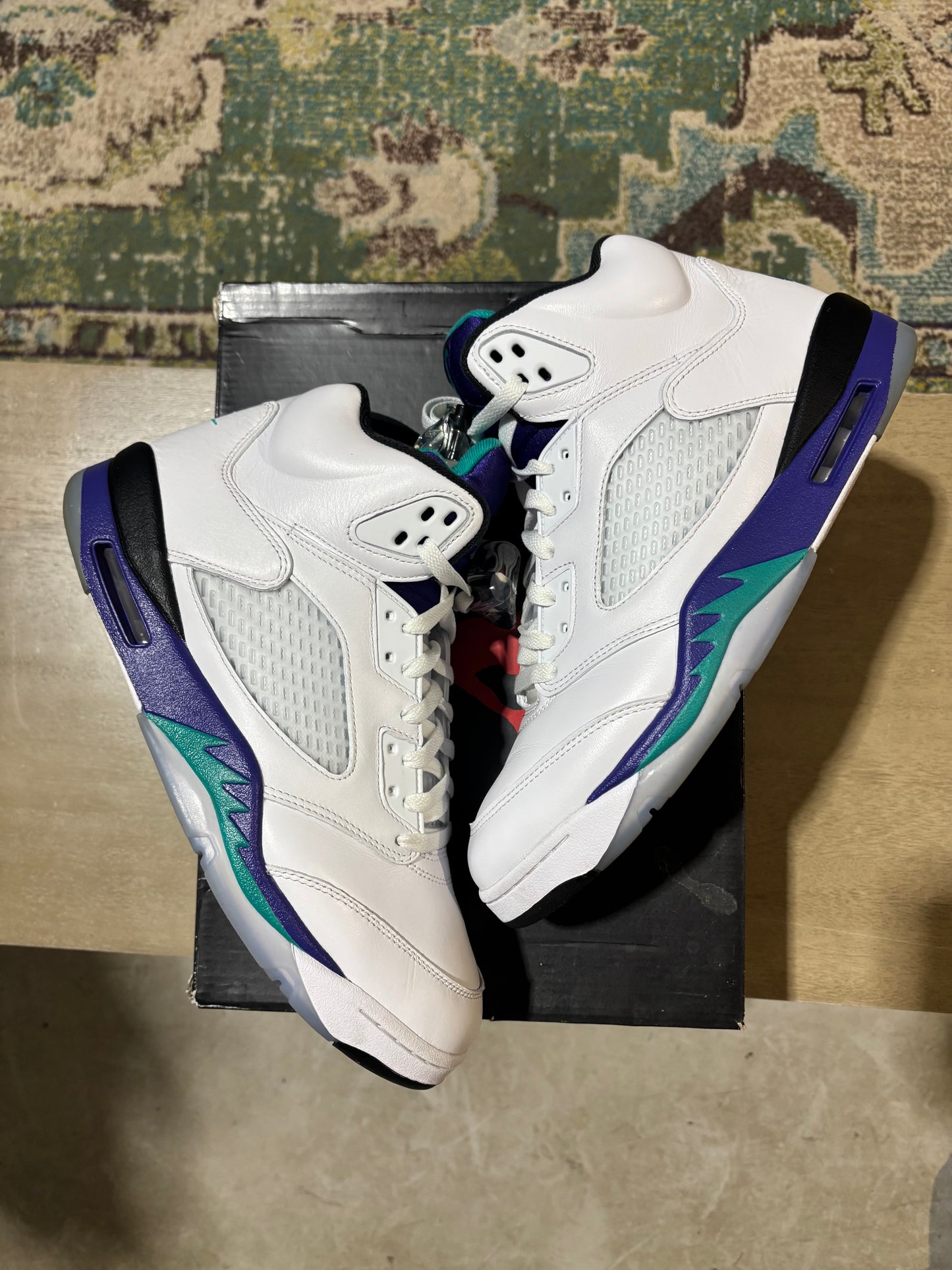 Air Jordan 5 Grape used sz 12