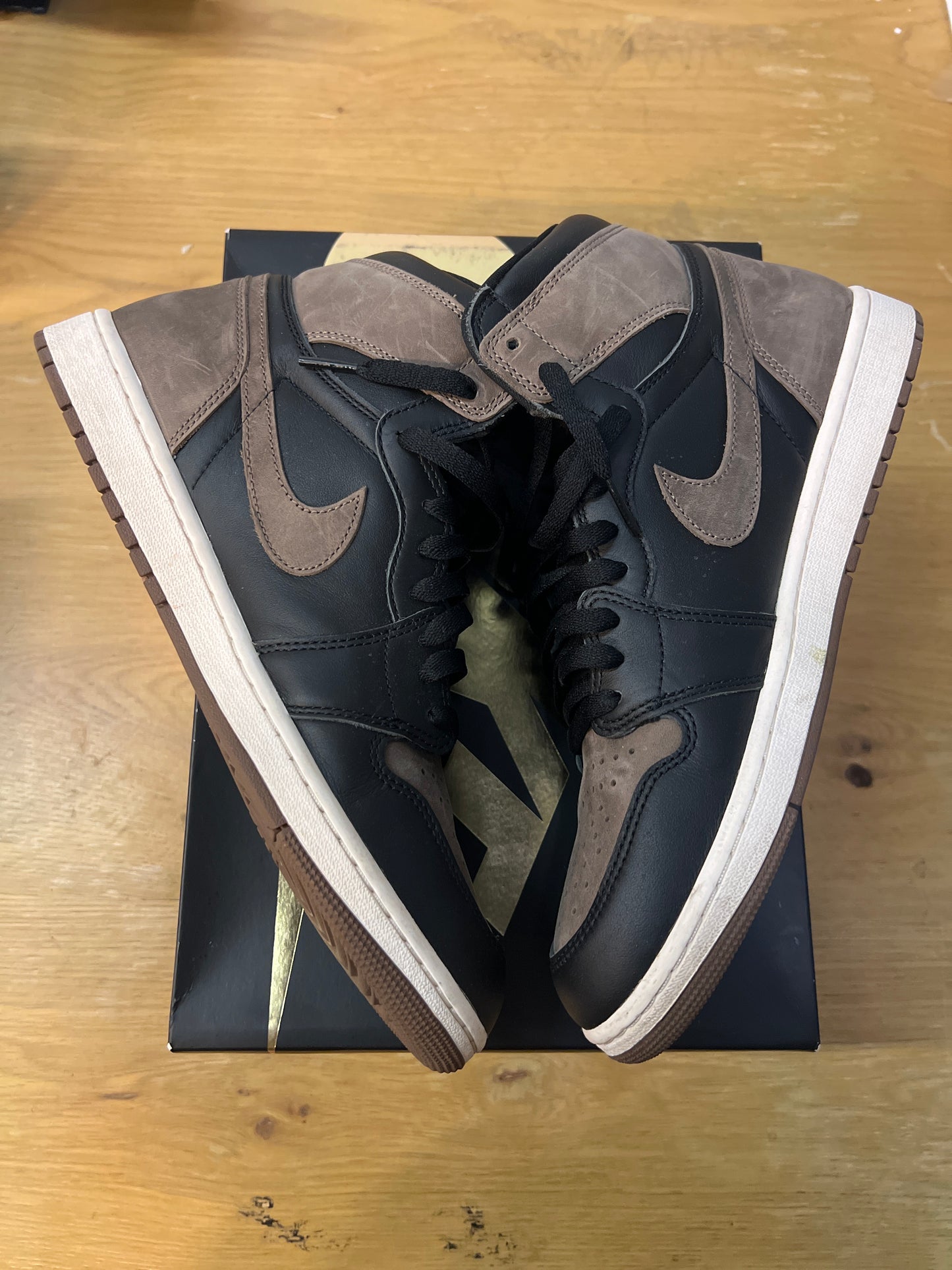 Air Jordan 1 palomino used sz11.5