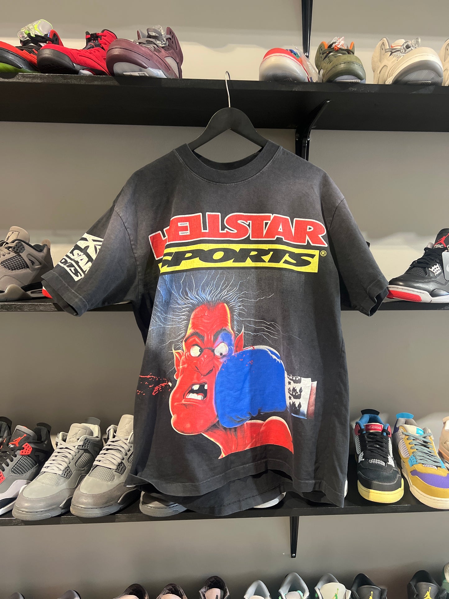 hellstar bigger than satan tee used sz M