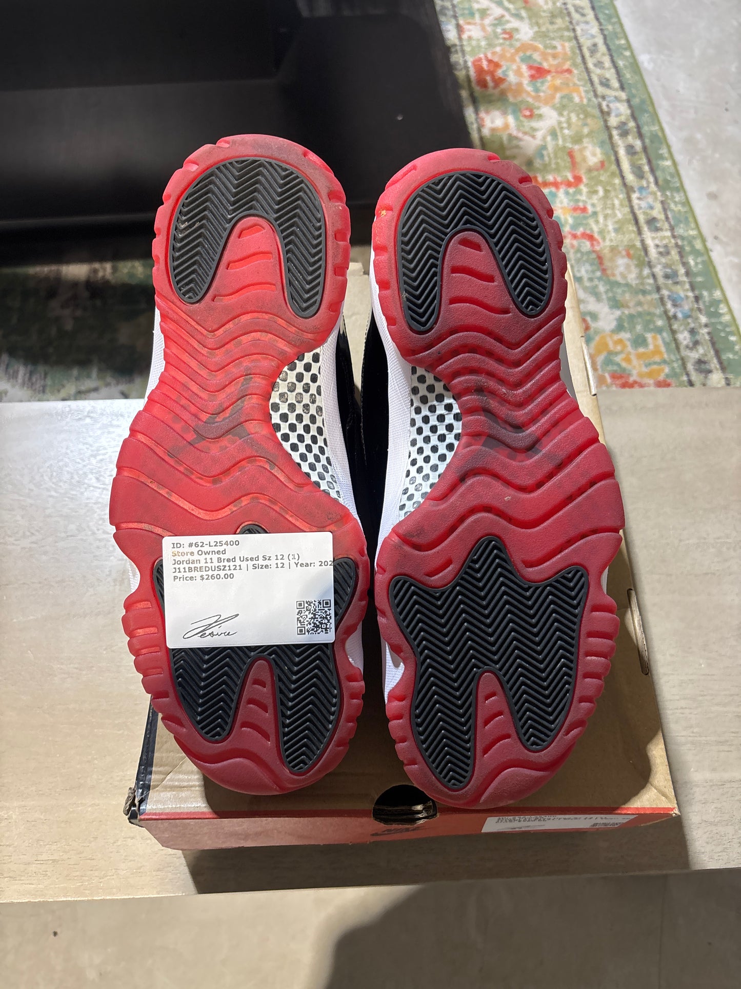 Jordan 11 Bred Used Sz 12 (1)