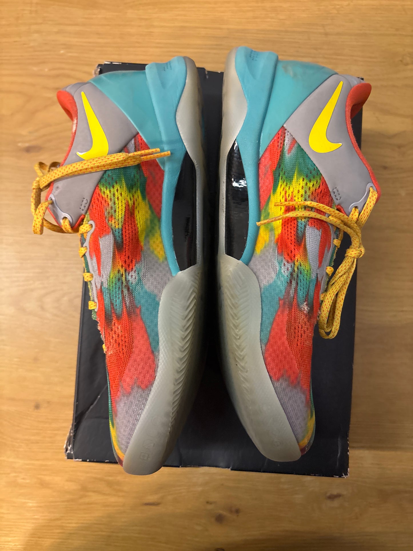 KOBE 8 VENICE BEACH 2024 USED SZ 9.5