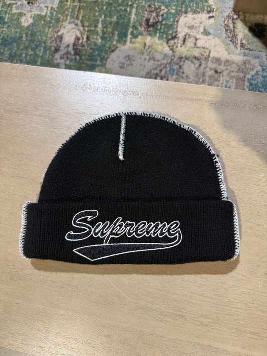 Supreme Contrast Stitch Beanie (FW22) Black