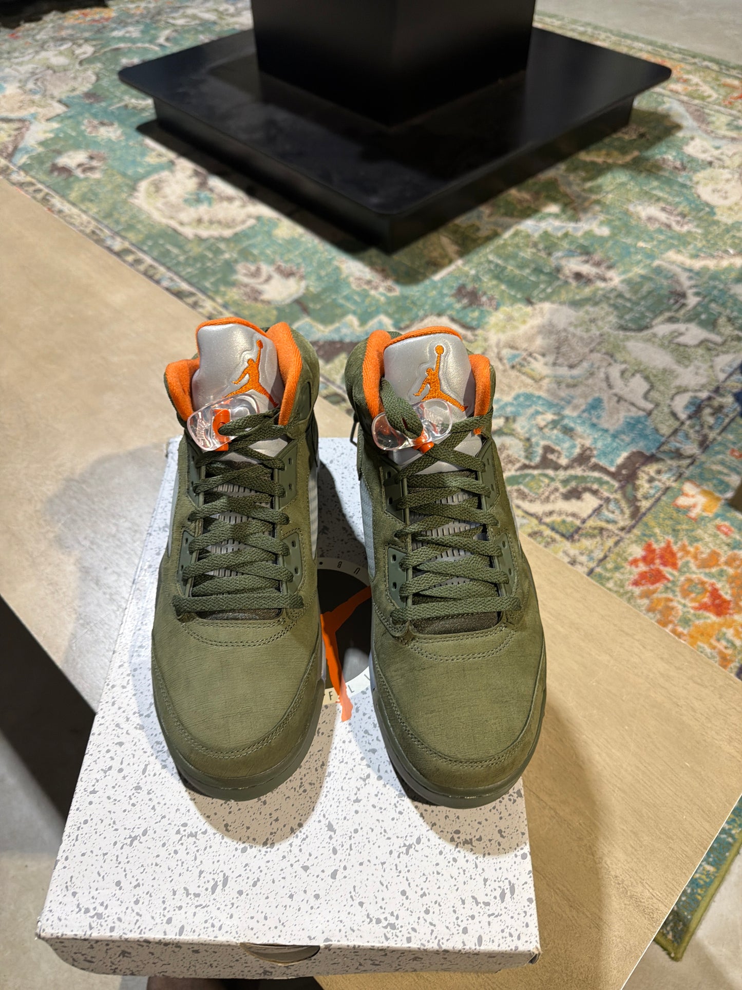 Jordan 5 Olive Used Sz 9.5 (1)