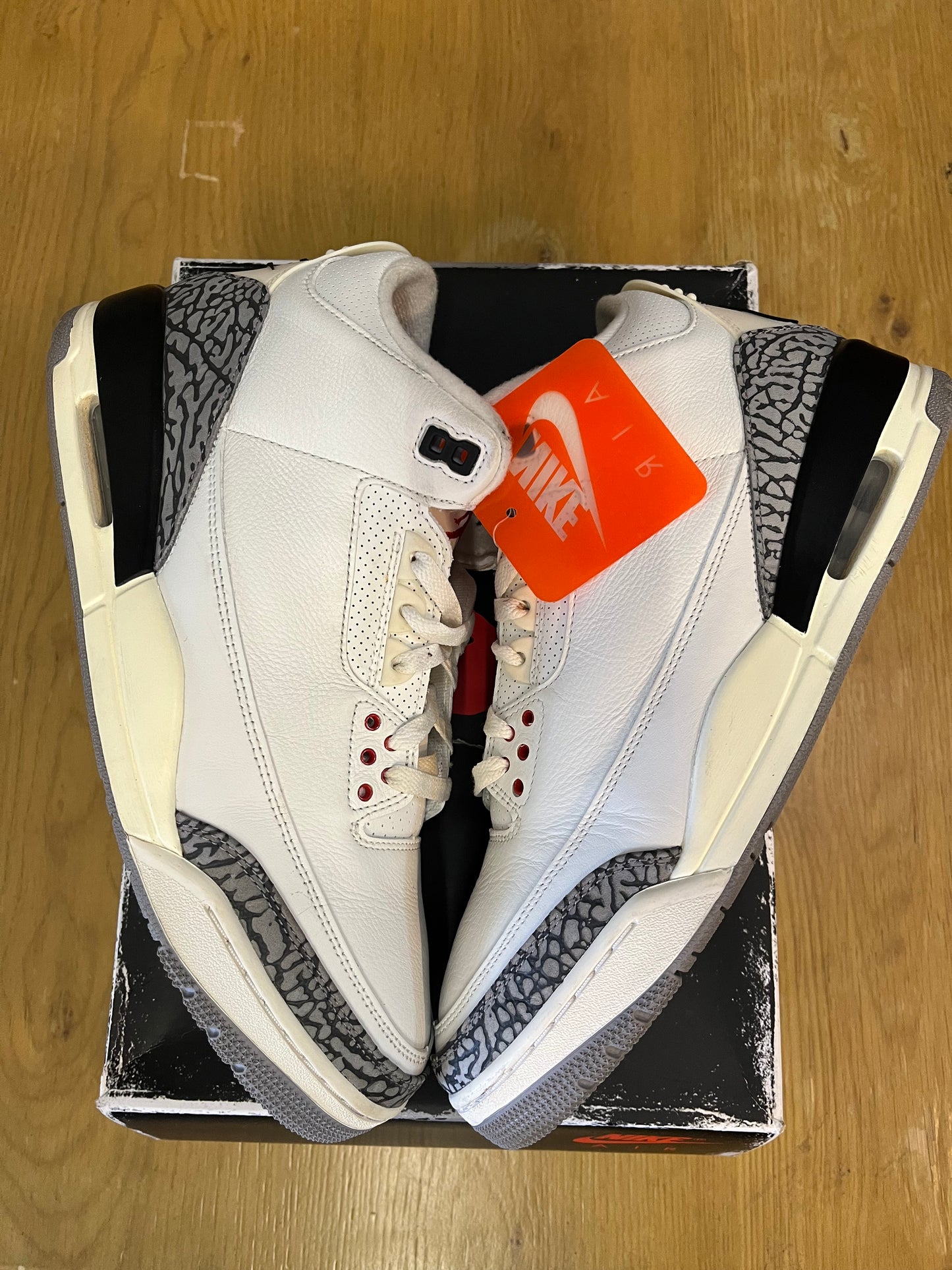 AIR JORDAN 3 RETRO WHITE CEMENT REIMAGINED Used Sz 12