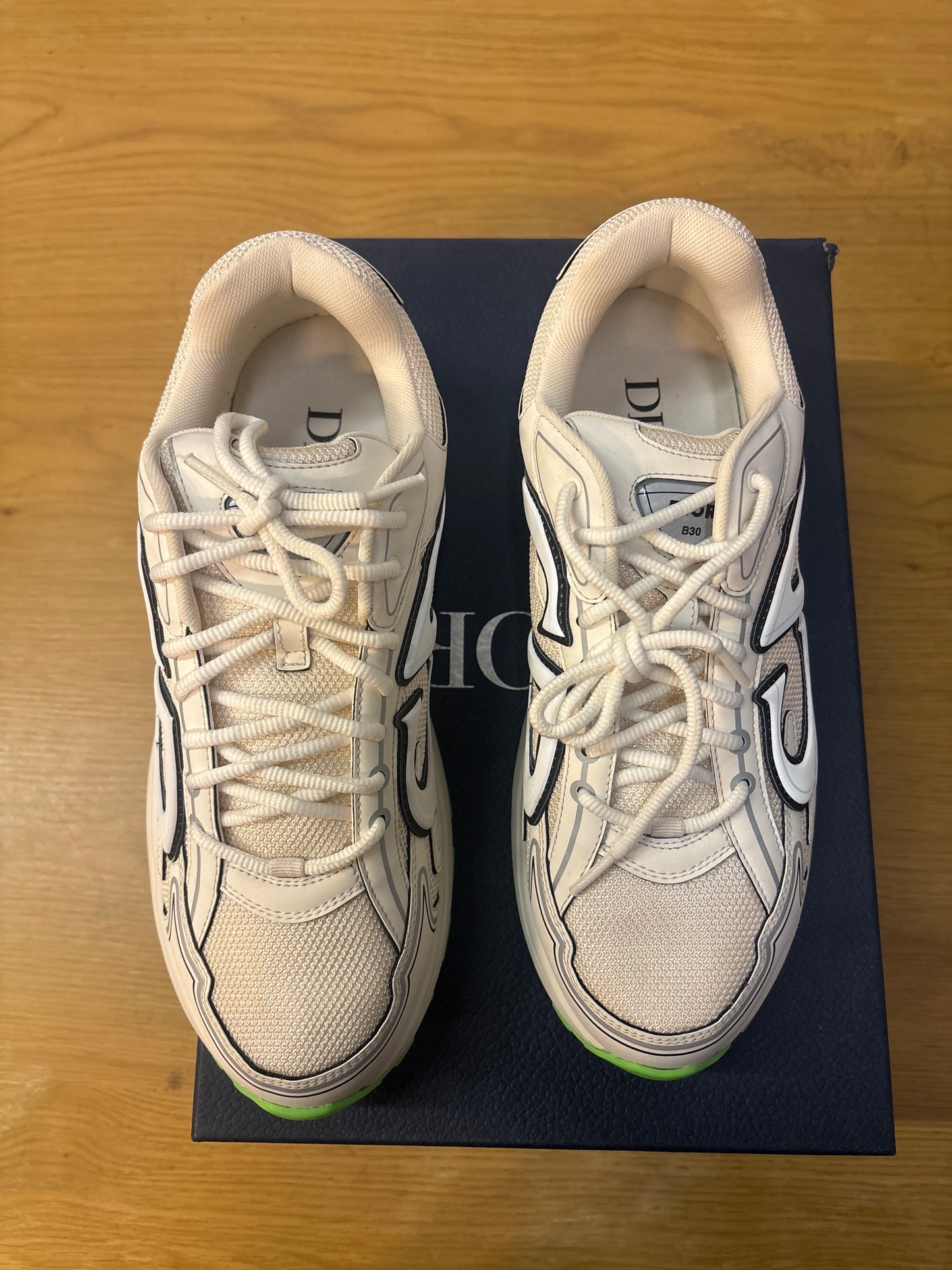 Dior B30 White green used sz 11