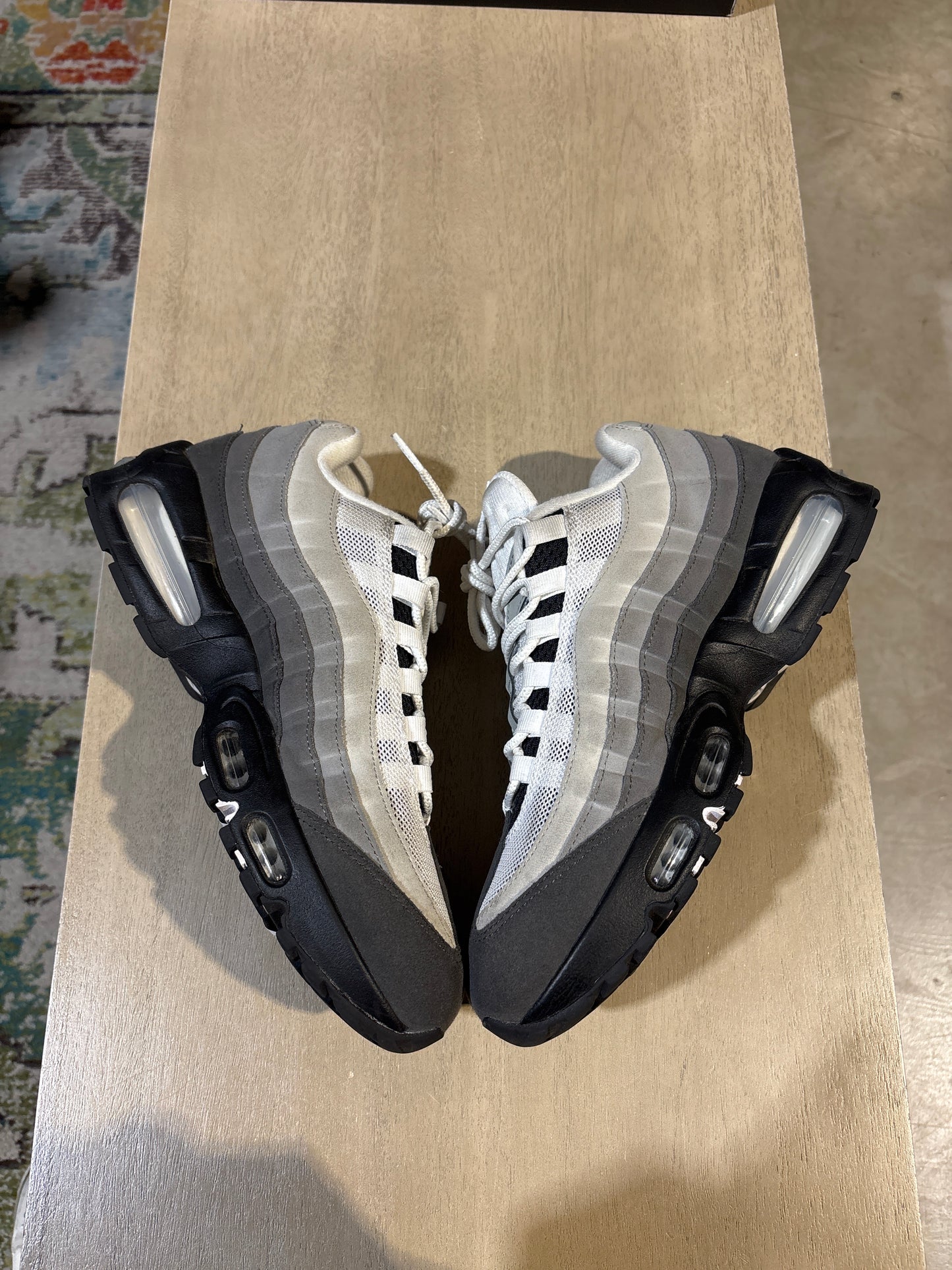 Air Max 95 Granite Used Sz 9 NB NI