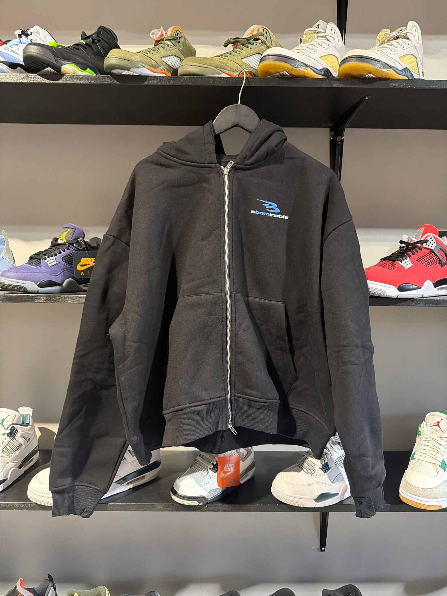 ABOMINABLE B LOGO BLACK/SOFT BLUE ZIPUP