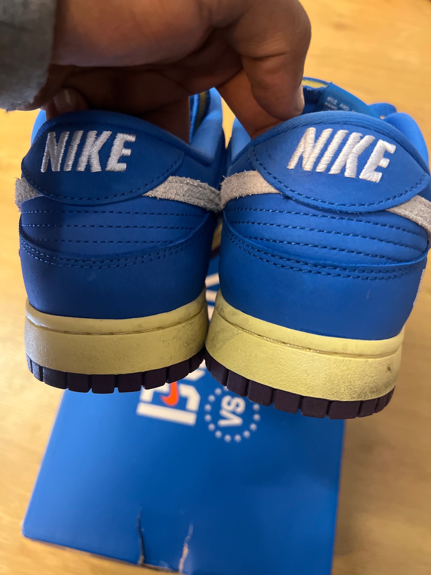 UNDEFEATED X DUNK LOW SP 5 ON IT USED SIZE 11