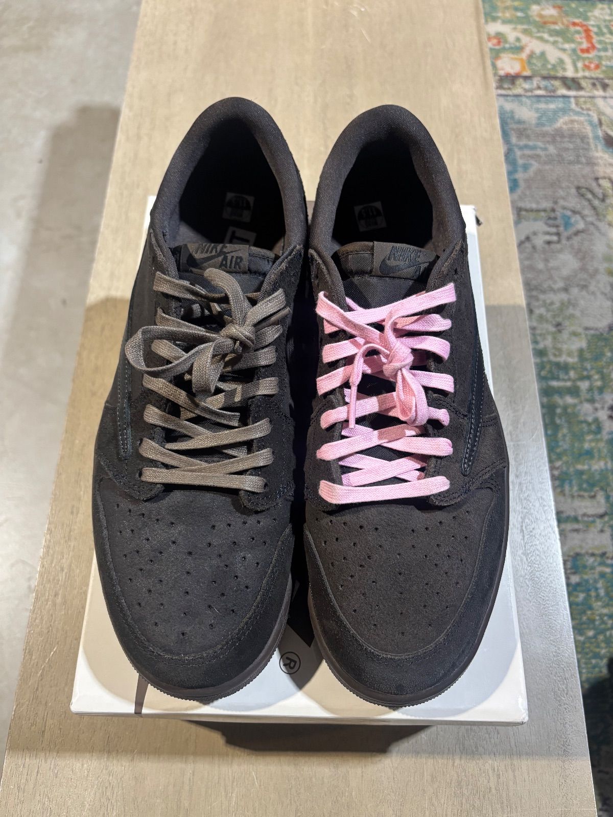 Jordan 1 Retro Low OG SP Travis Scott Velvet Brown - Pre-Owned RB
