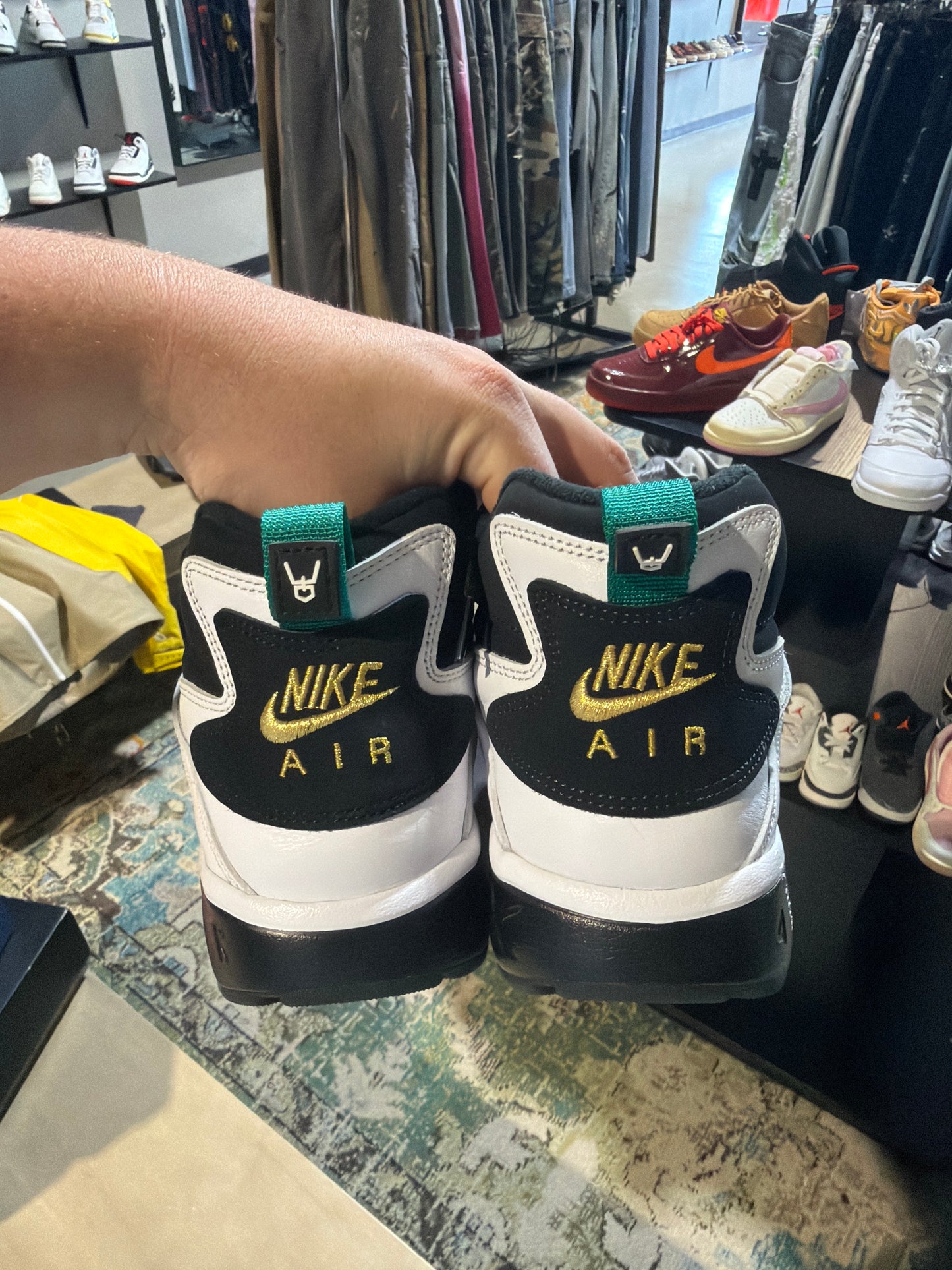 Diamond Turf 93 Emerald Used Sz 9.5 NB