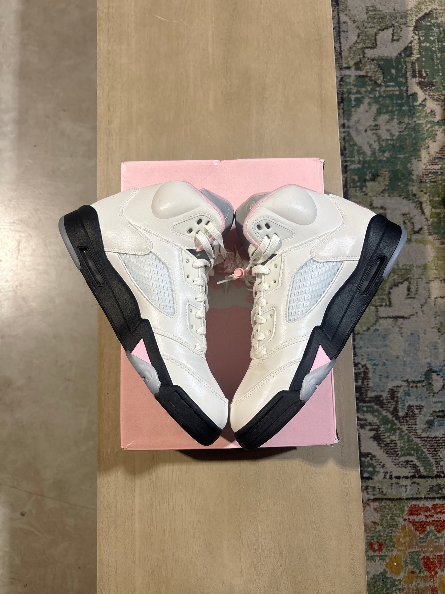 AIR JORDAN 5 Soft pink SZ10 used