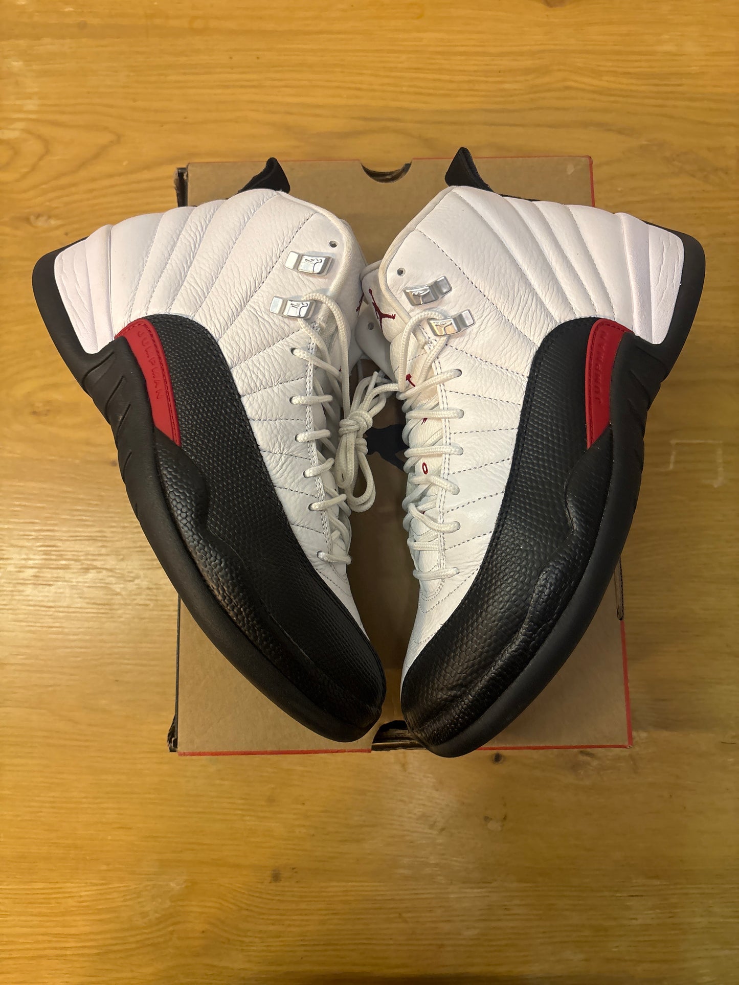 AIR JORDAN 12 RETRO TAXI FLIP Used Sz 10