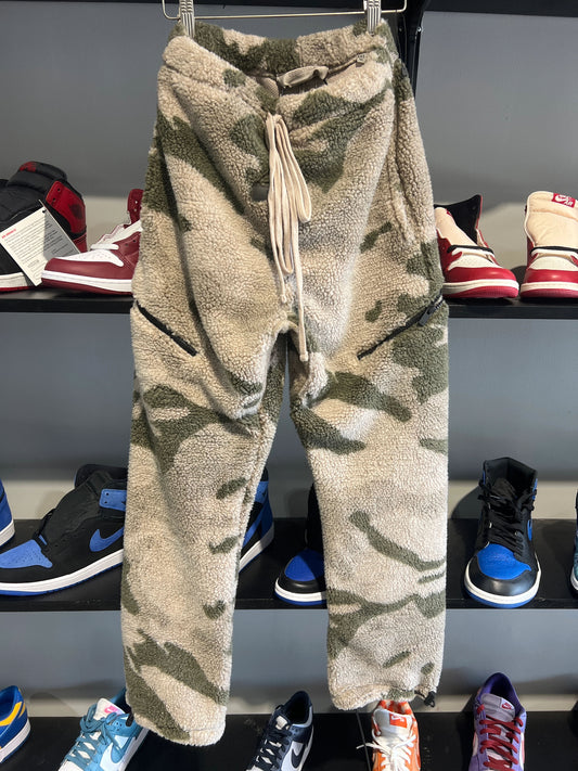 Fear Of God Essentials Polar Fleece Pant Camo