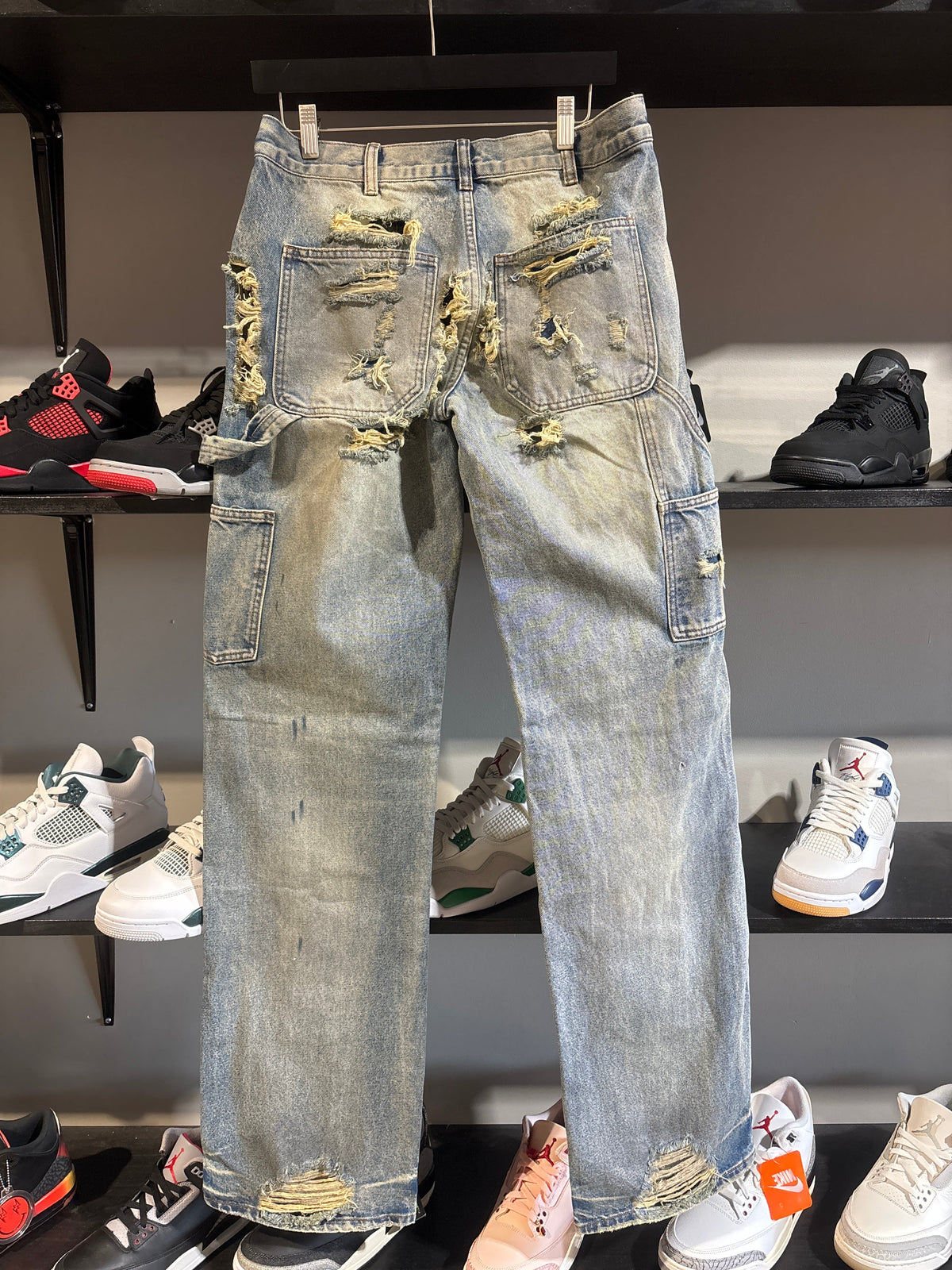 Gv Gallery Distressed Double Knees Light Wash