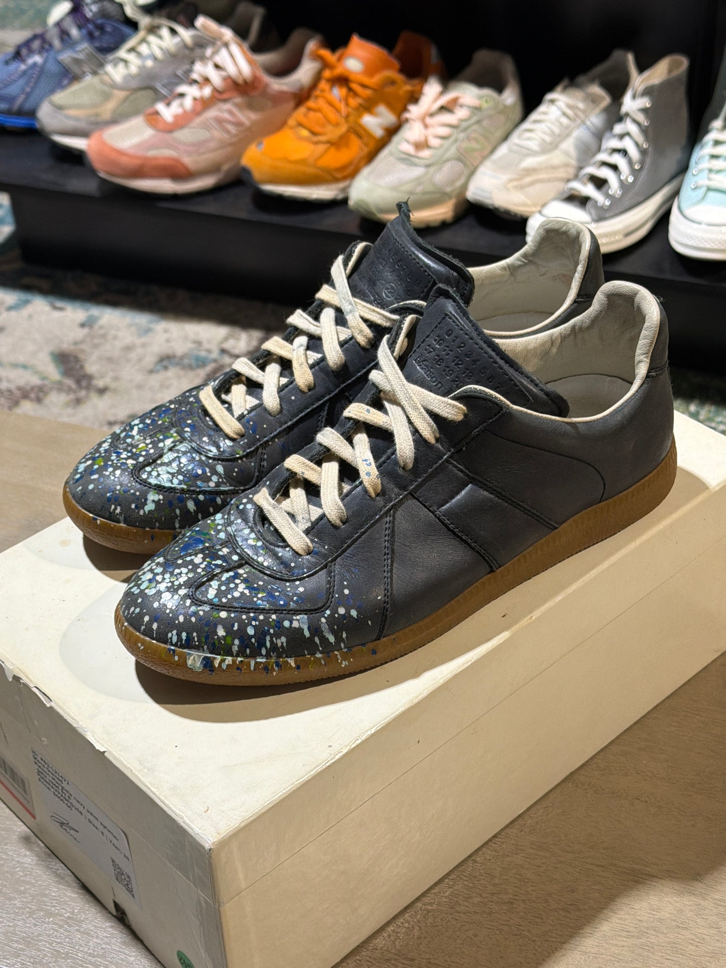 Maison Margiela navy paint splatter gats used Sz 8