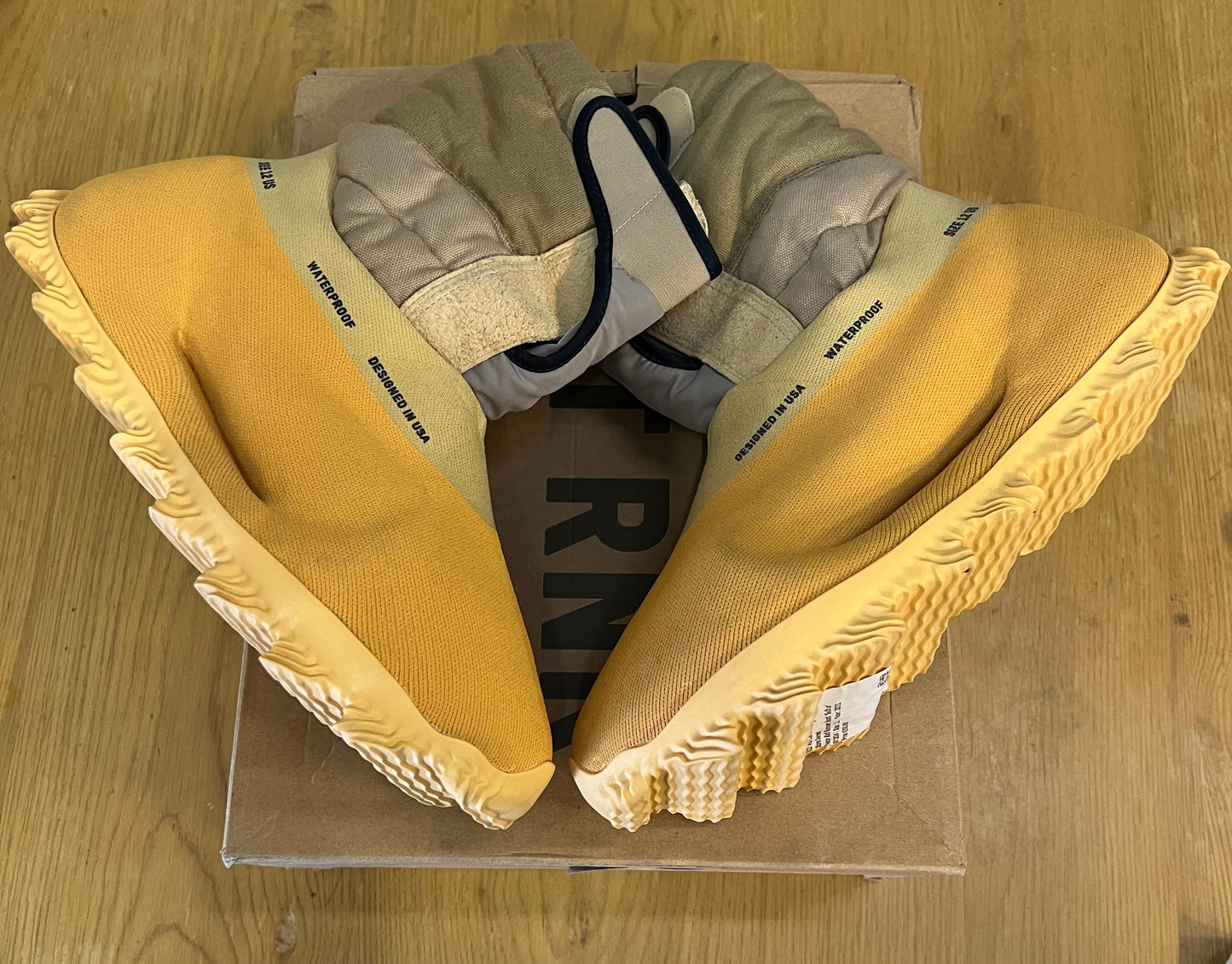 Yeezy Knit runner boot sulfur used sz 12