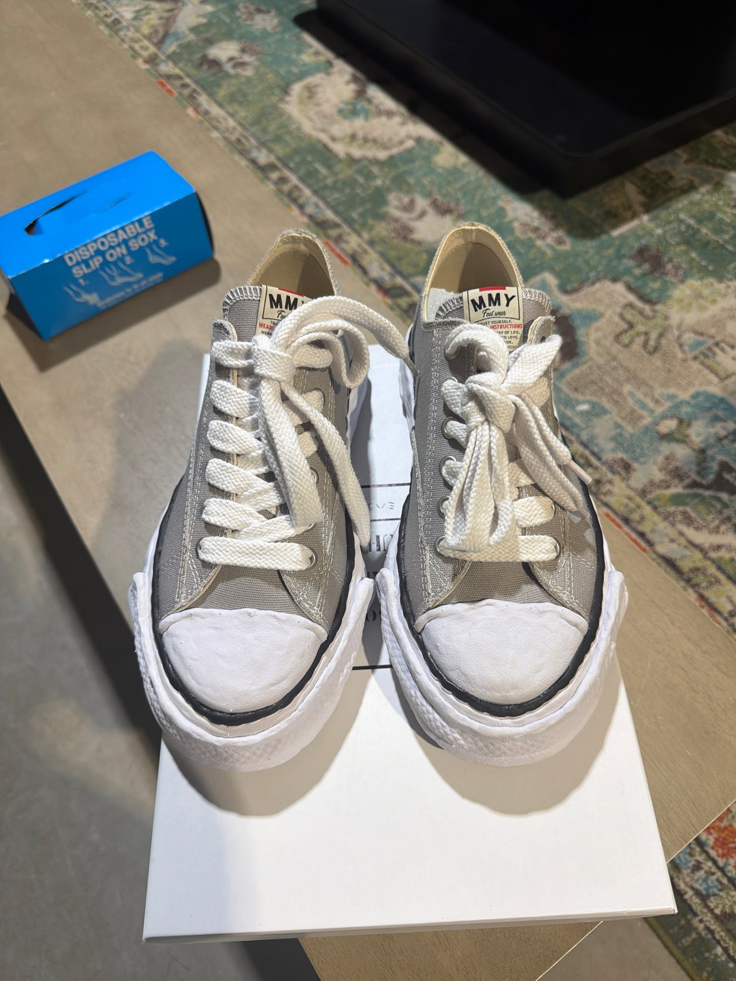 MAISON MIHARA PETERSON 23 GRAY USED SZ 9