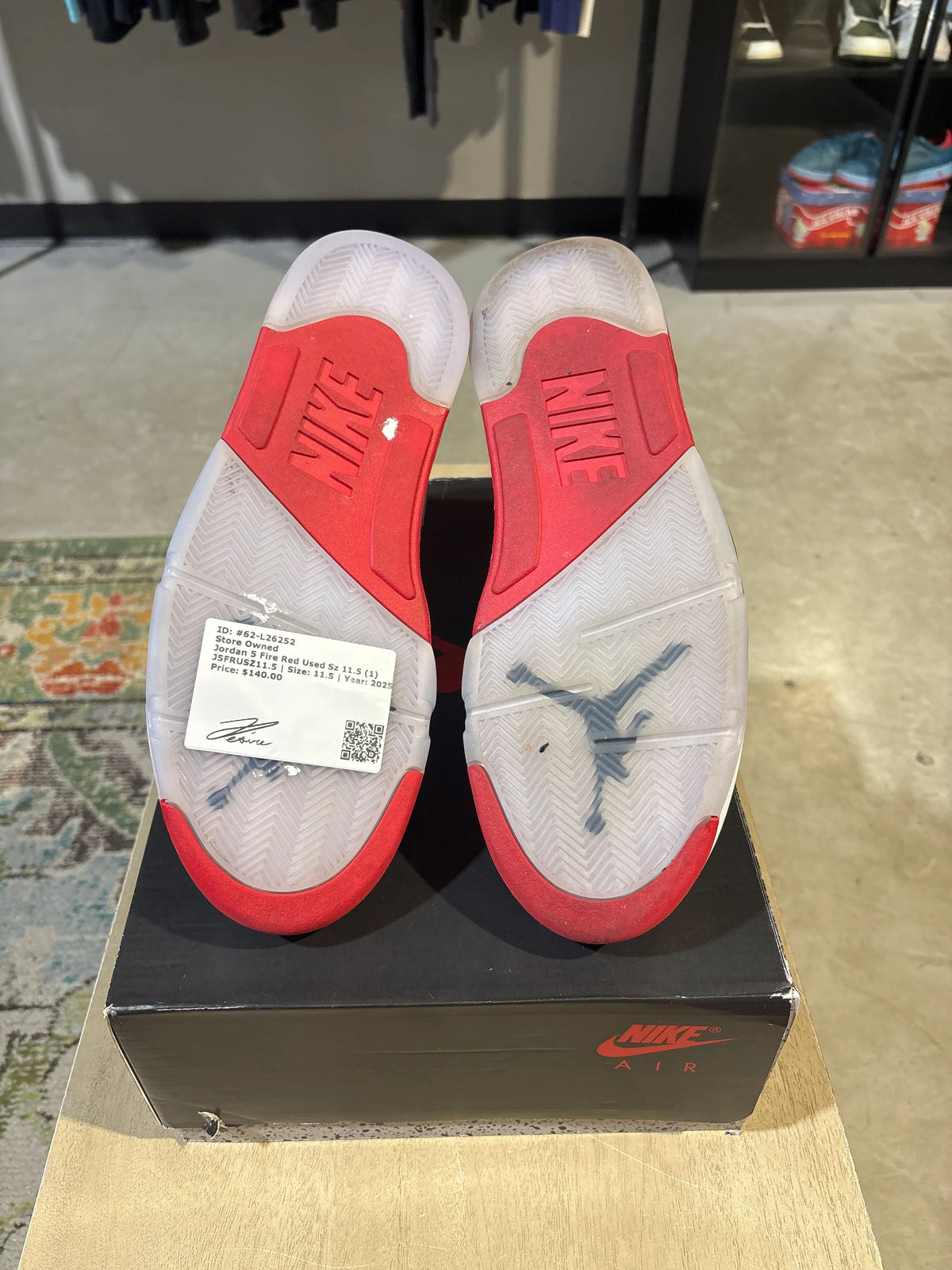 Jordan 5 Retro Fire Red Black Tongue (2025) - Pre-Owned