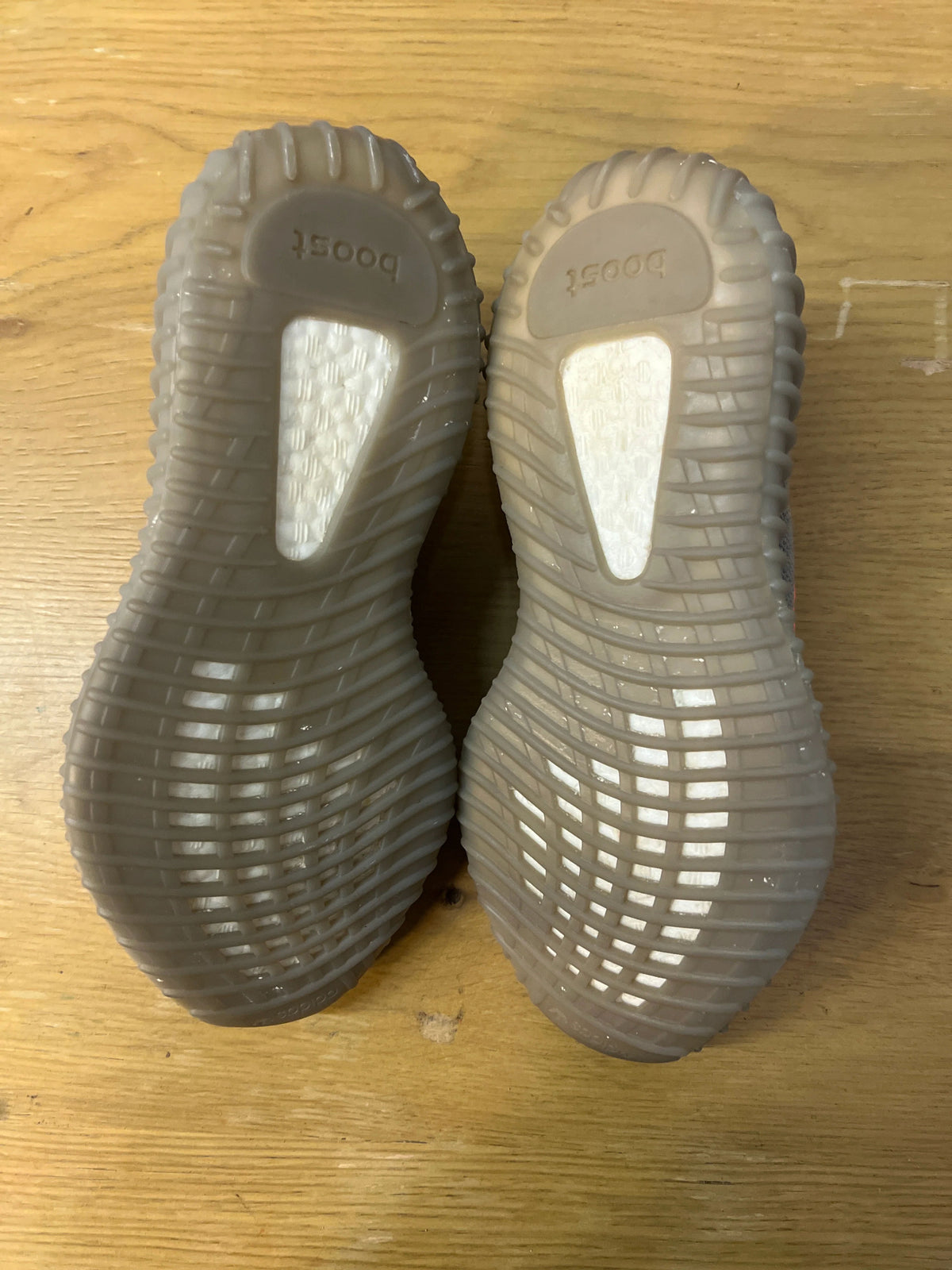 adidas Yeezy Boost 350 V2 Beluga - Pre-Owned
