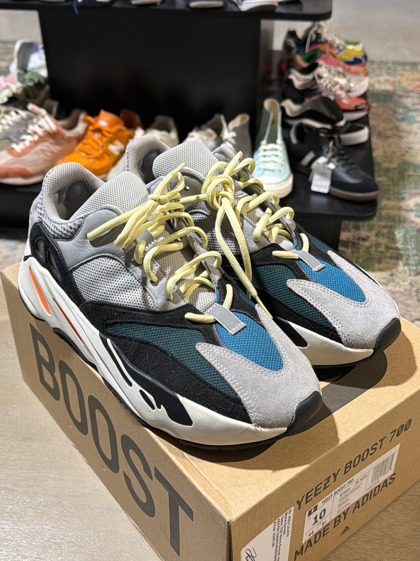 Yeezy 700 Wave Runner Used Sz 10