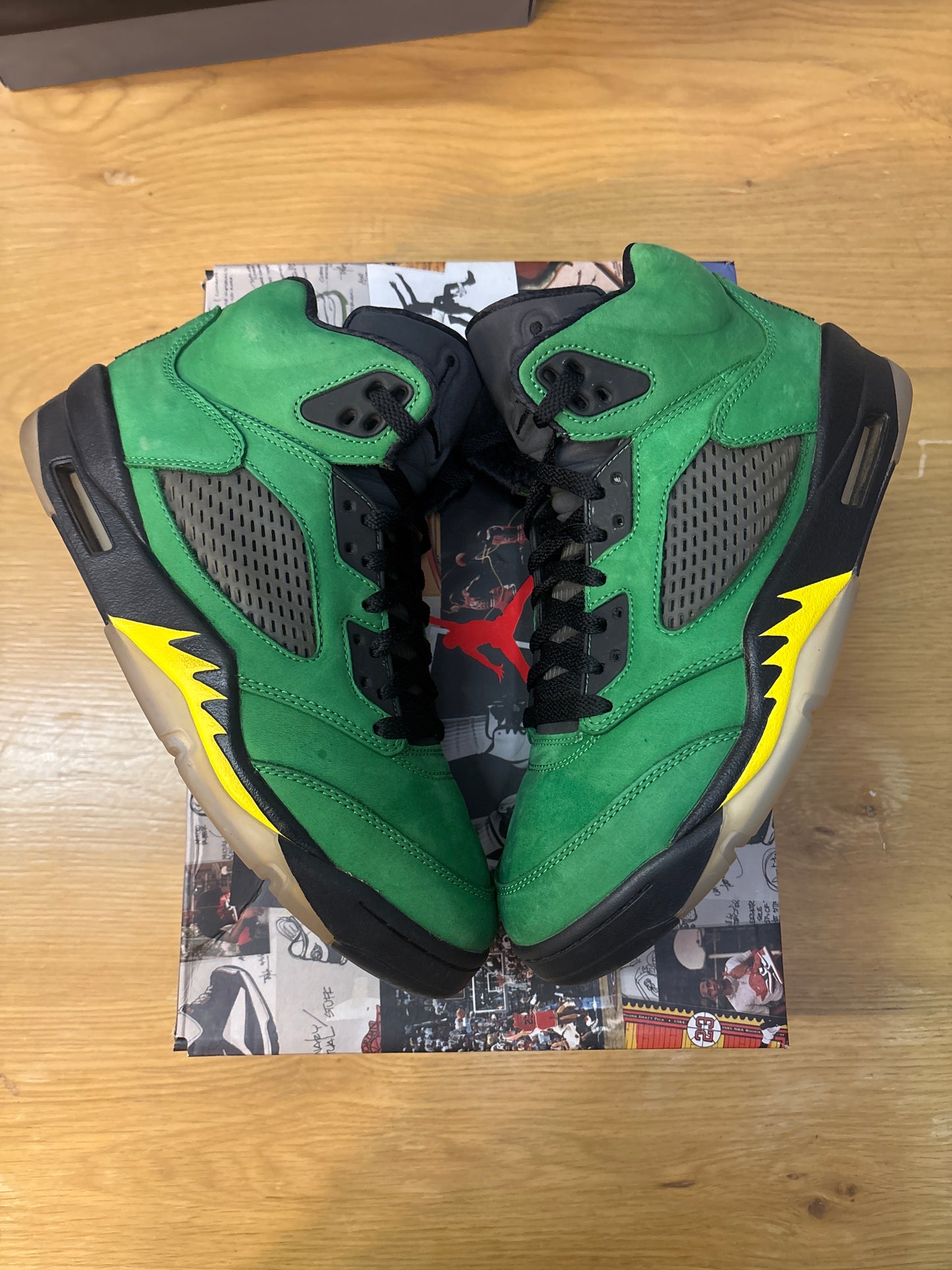 JORDAN 5 SE OREGON Used Sz 9