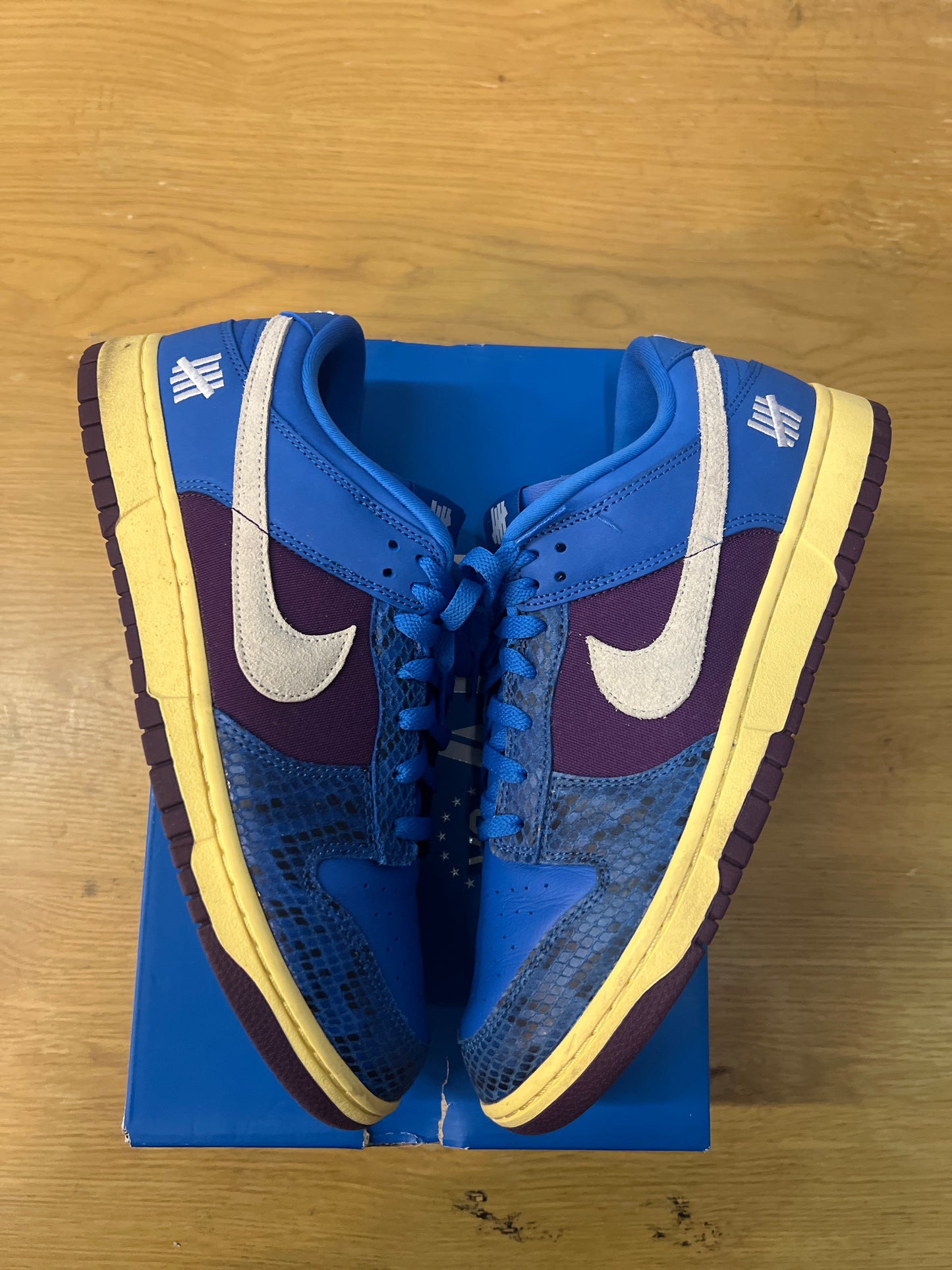 UNDEFEATED X DUNK LOW SP 5 ON IT USED SIZE 11