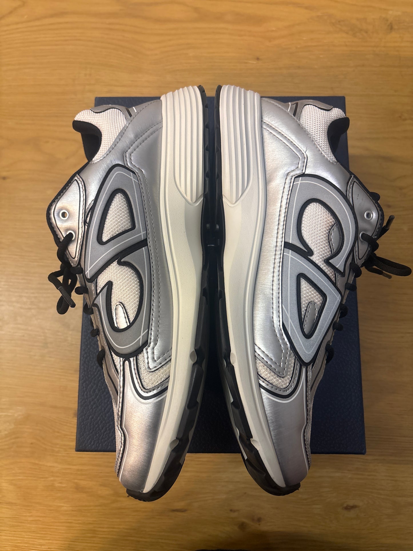 Dior B30 White Silver used sz 14