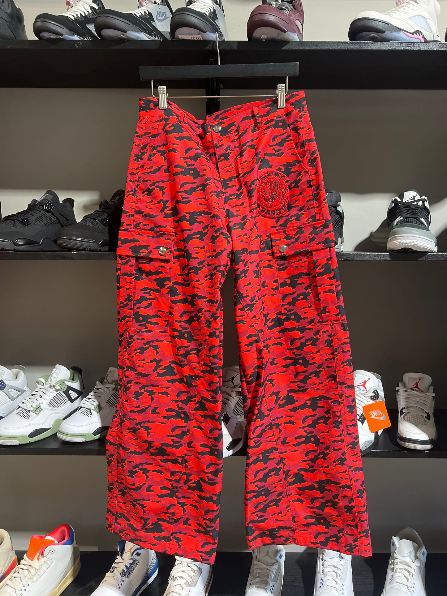 SAINT VANITY NYLON CARGOS RED CAMO