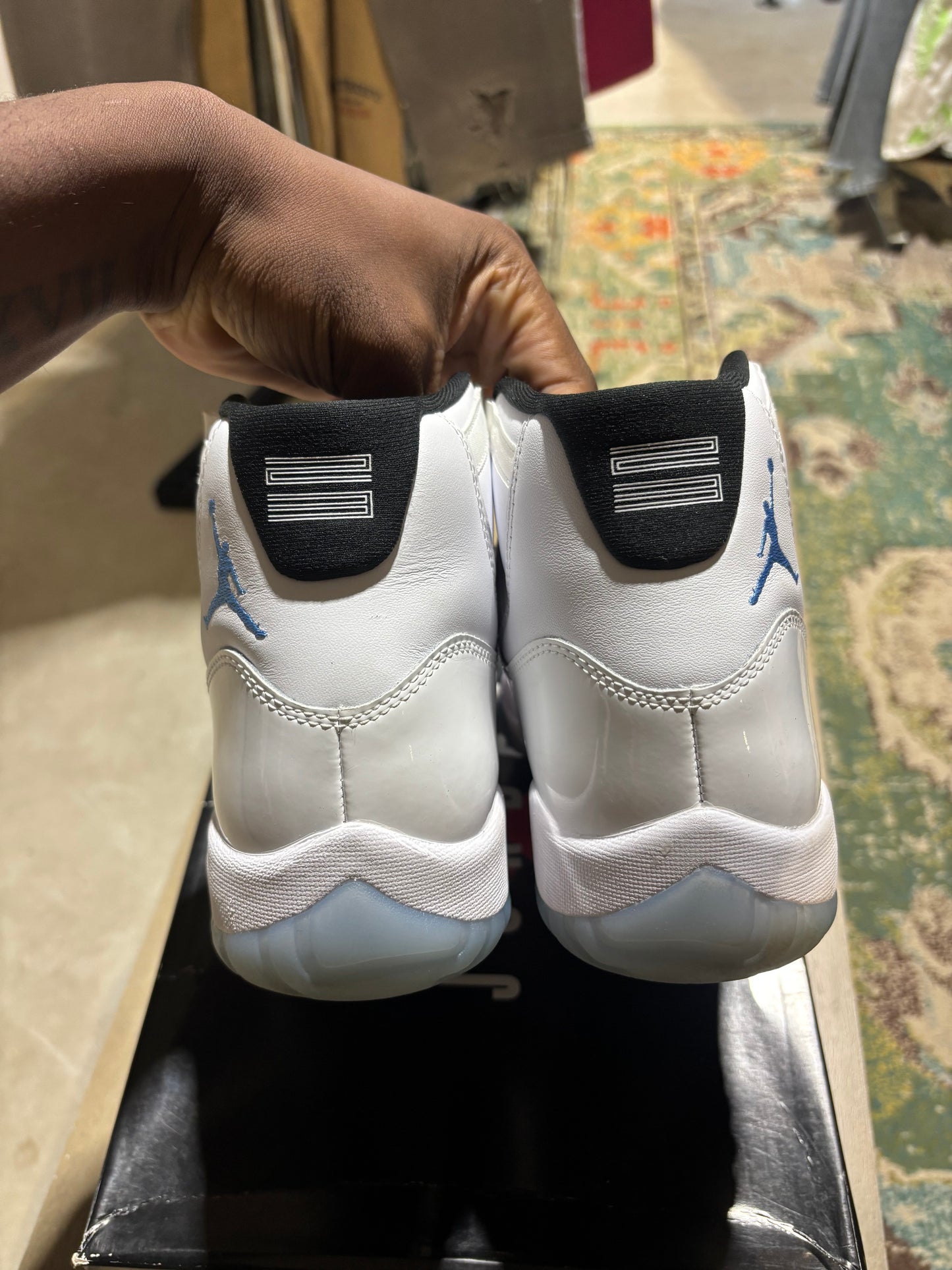 Jordan 11 Legend Blue Used Sz 10 (1)