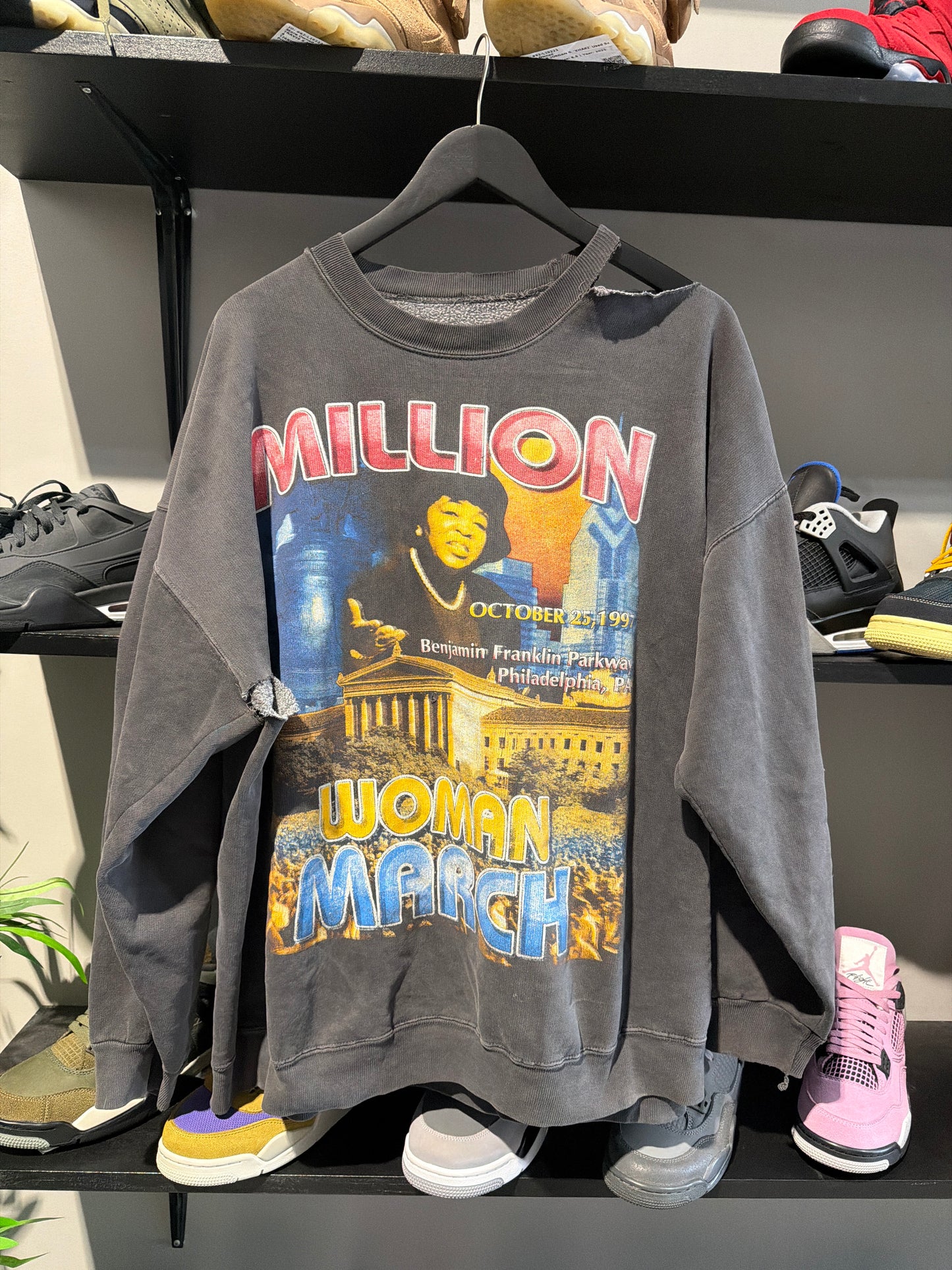 Vintage Million Women March Thrashed Crewneck Sz L