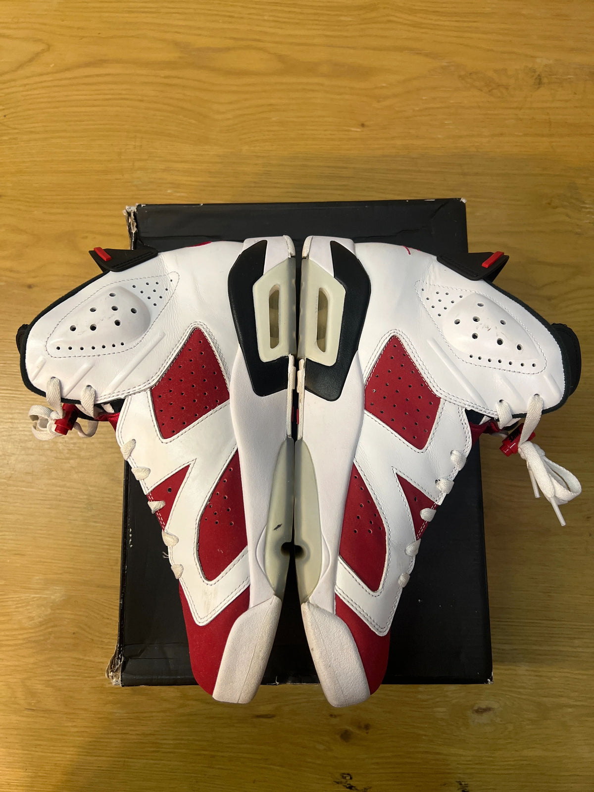 Jordan 6 Retro Carmine (2021) - Pre-Owned