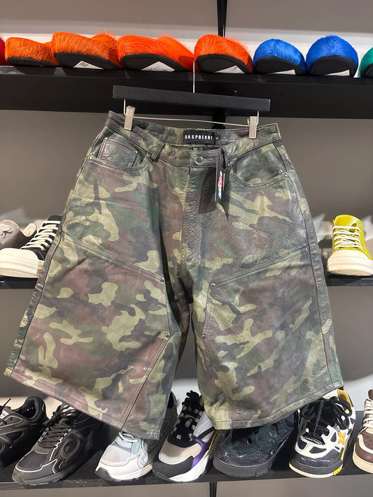Gv Gallery Camo Leather Shorts - Pre-Owned