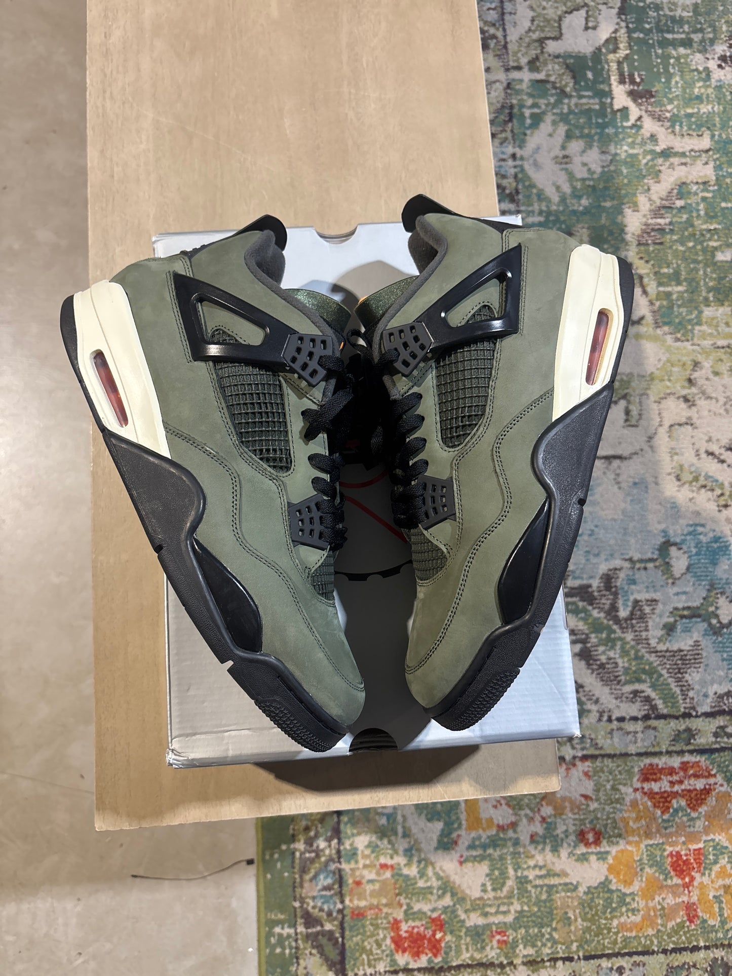Jordan 4 Undefeated Used Sz 13