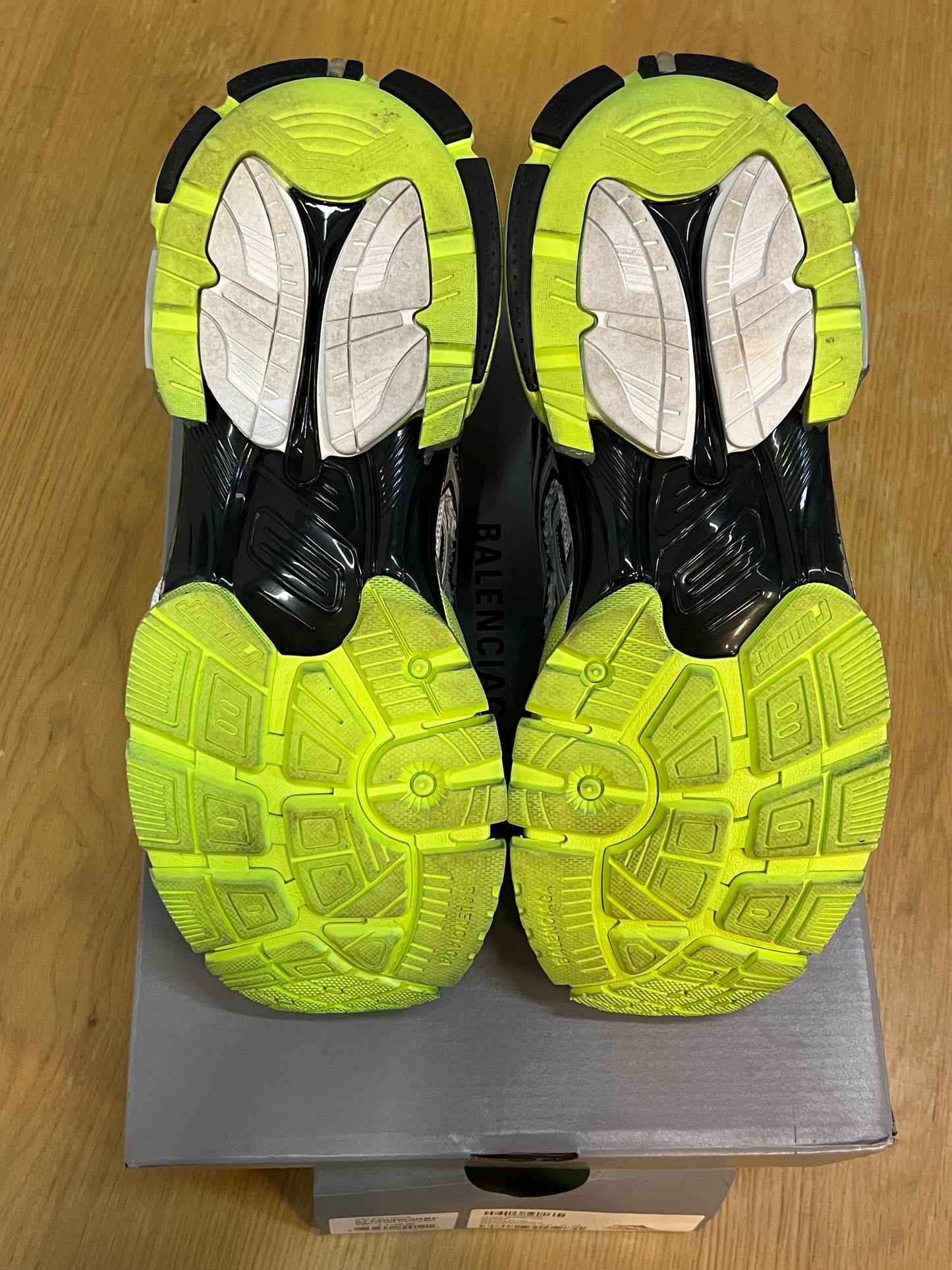 Balenciaga Runner White Neon Yellow Used Sz 11
