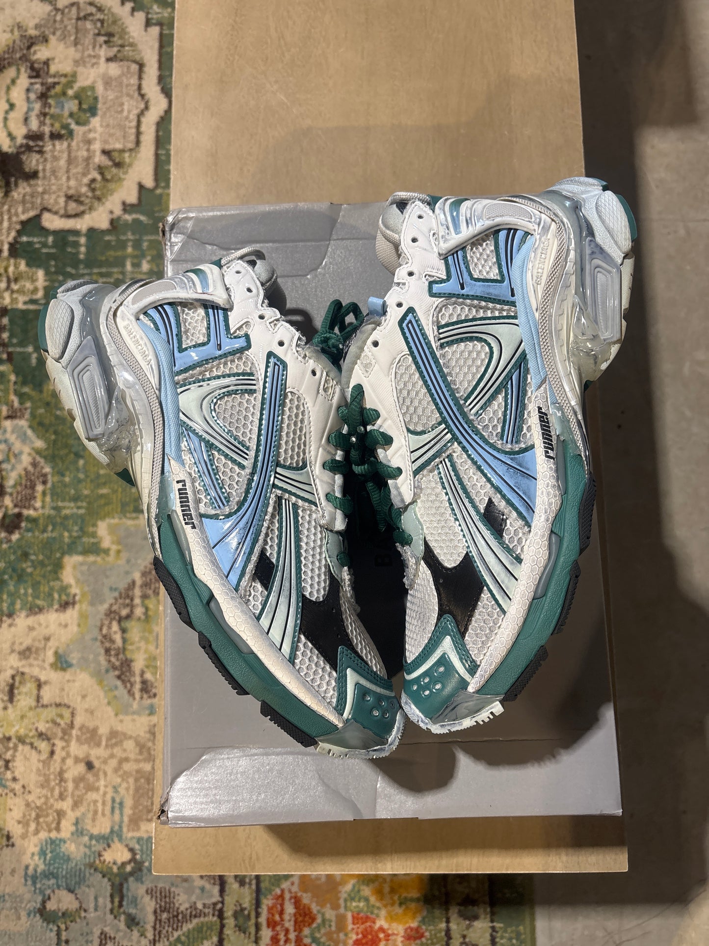 Balenciaga Runner White/Green/Blue Used Sz 10
