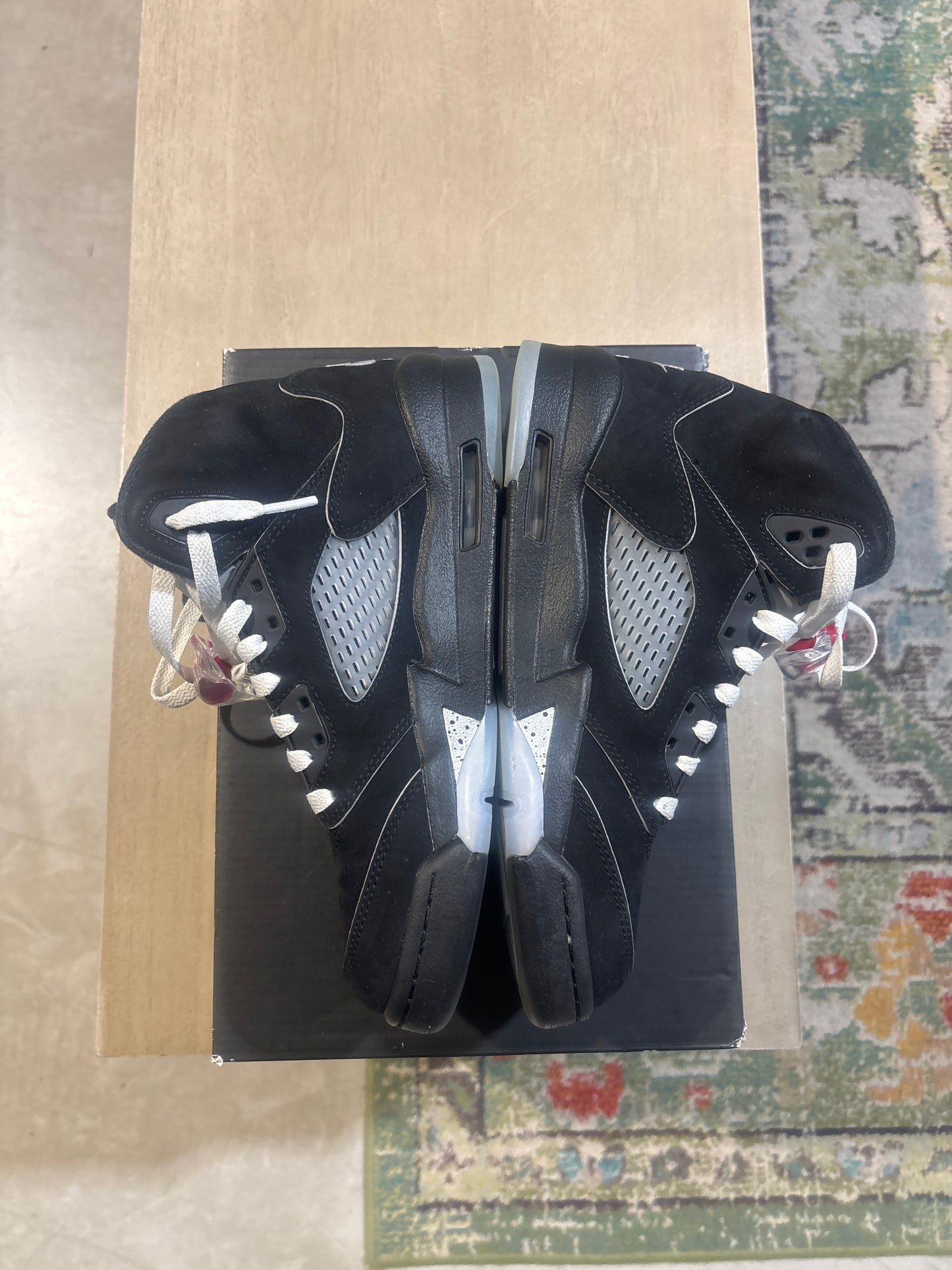 Jordan 5 Black Metallic used sz 6Y