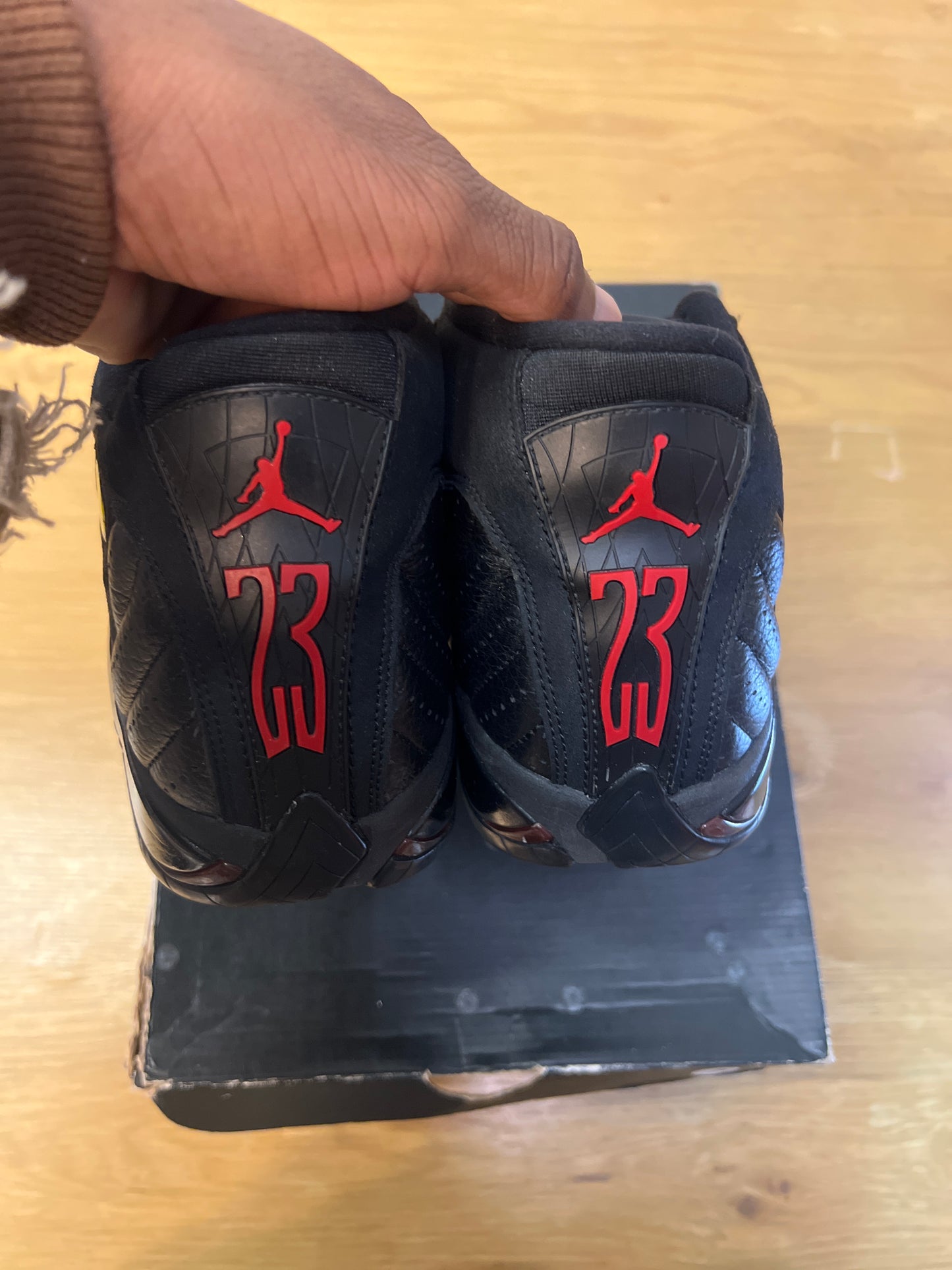 Jordan 14 Last shot Sz 9.5 used