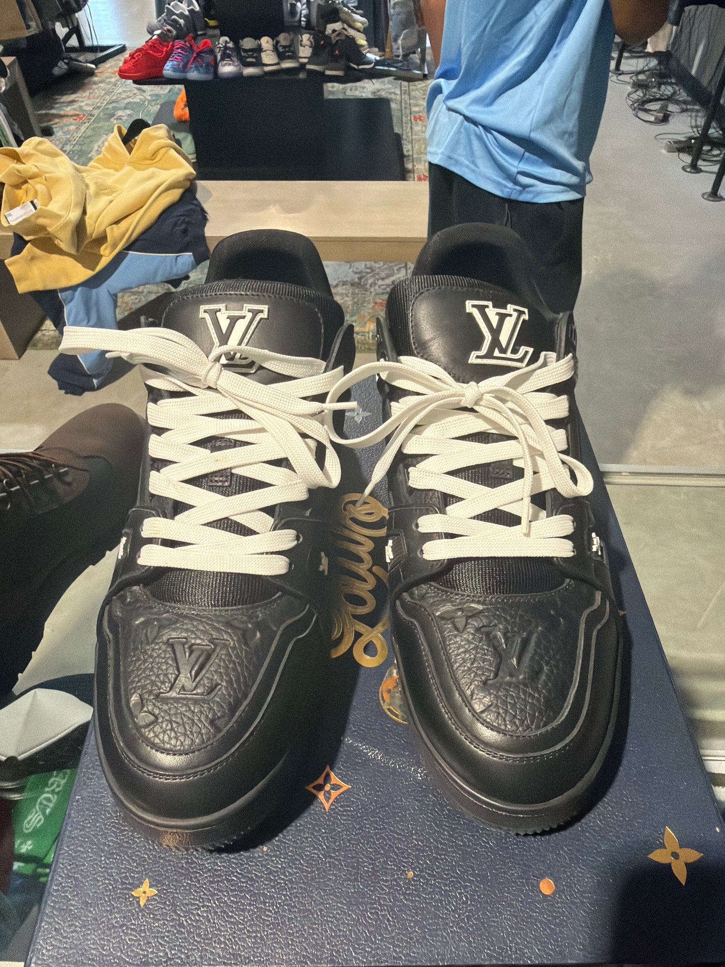 LV Trainer Black White Used Sz 10
