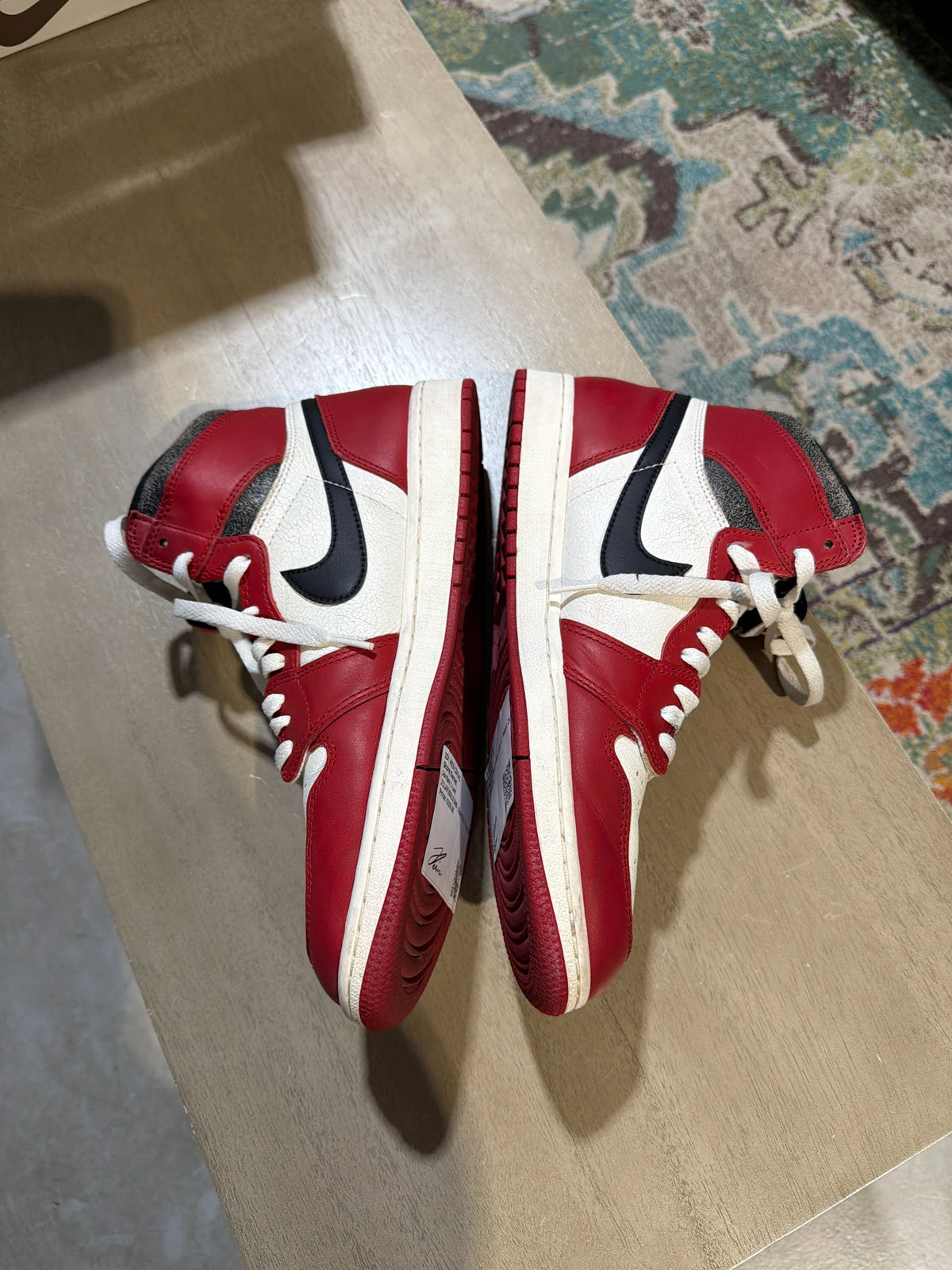 Jordan 1 Retro High OG Chicago Lost and Found - Pre-Owned