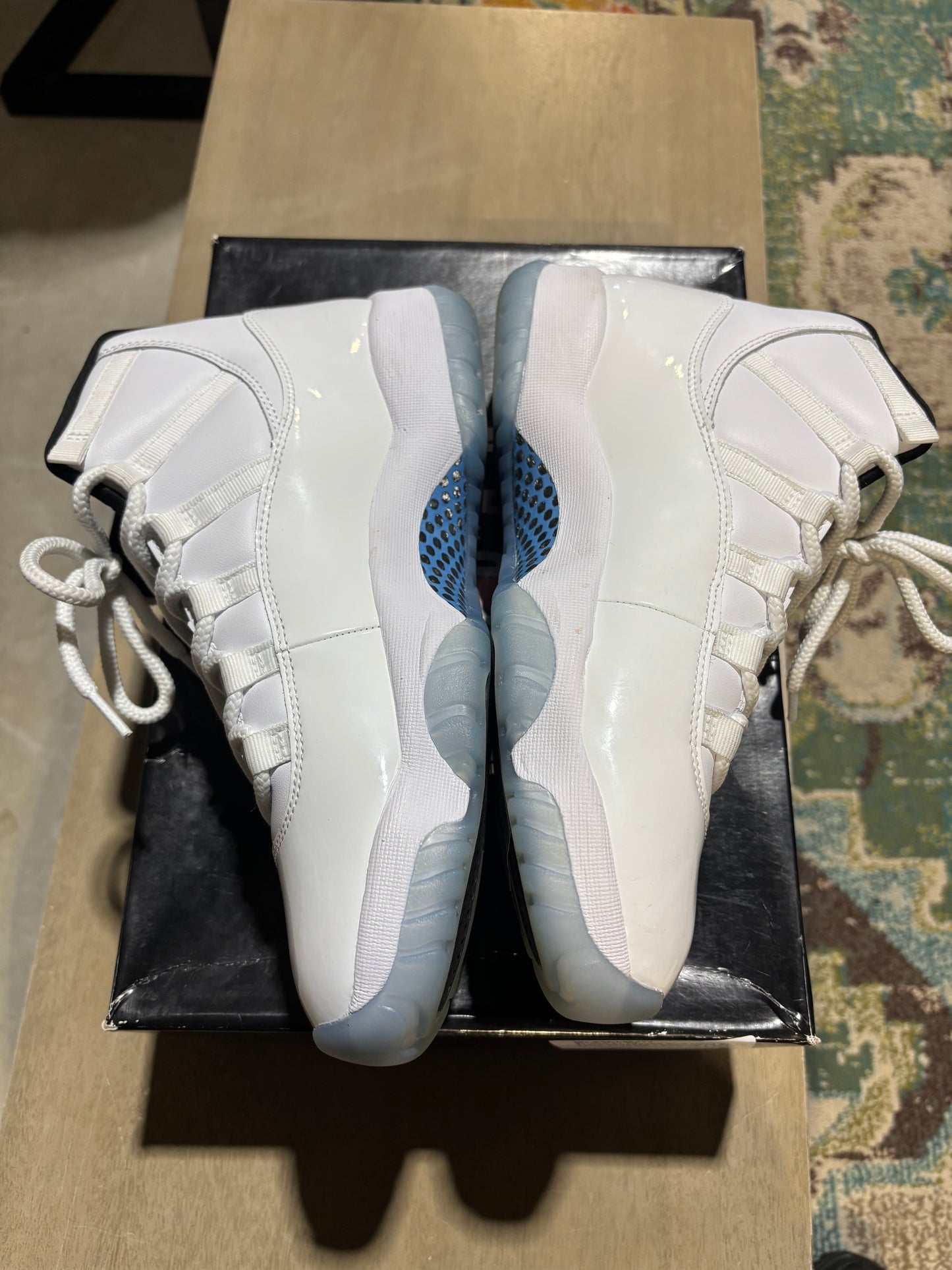 Jordan 11 Legend Blue Used Sz 10 (1)