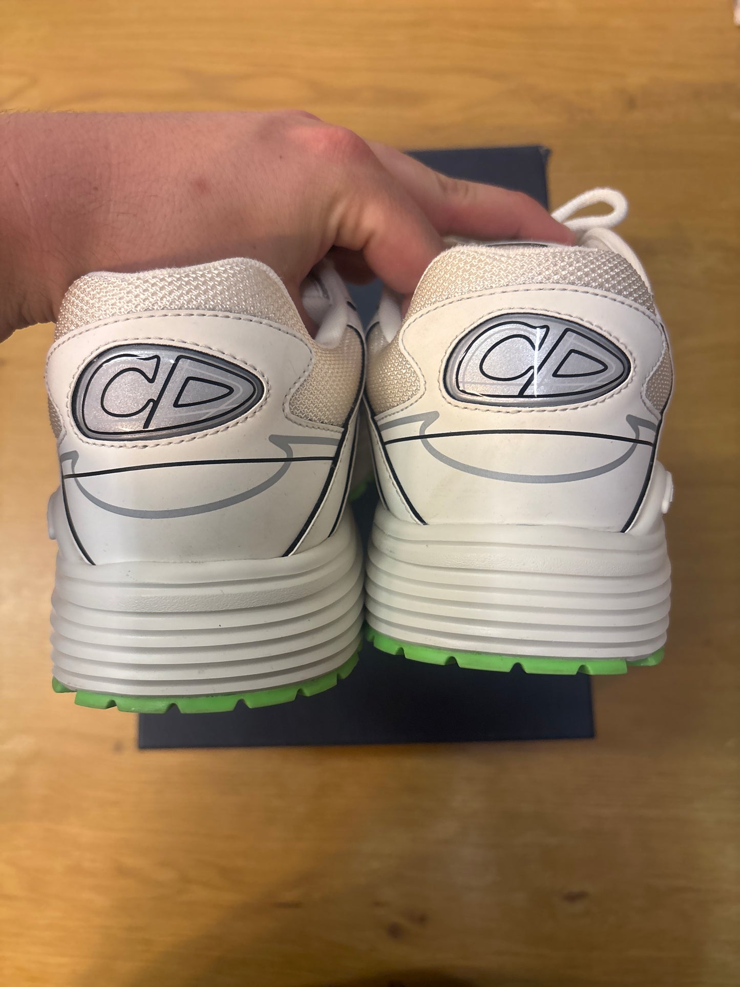 Dior B30 White green used sz 11